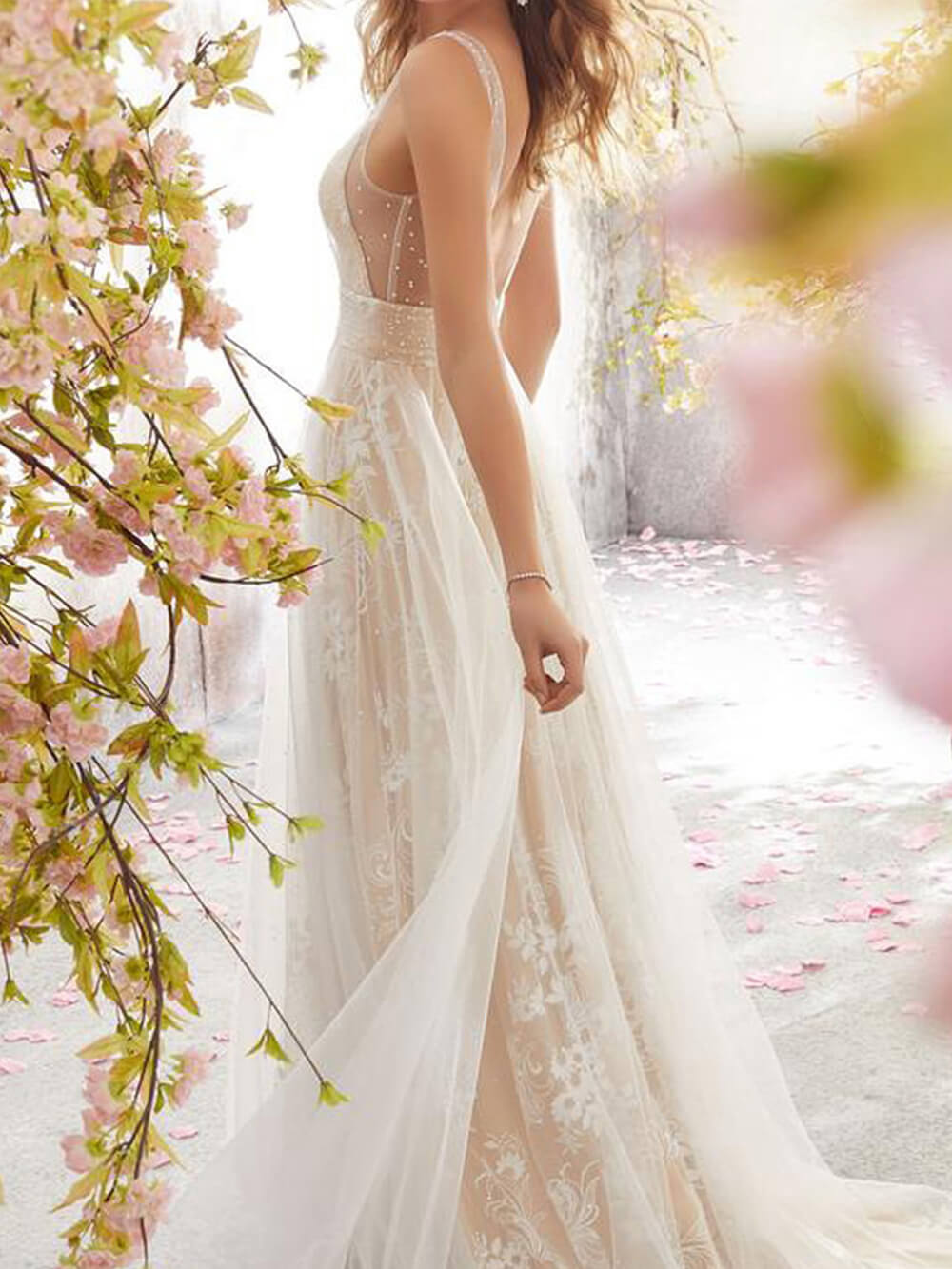 V neck sleeveless lace dress