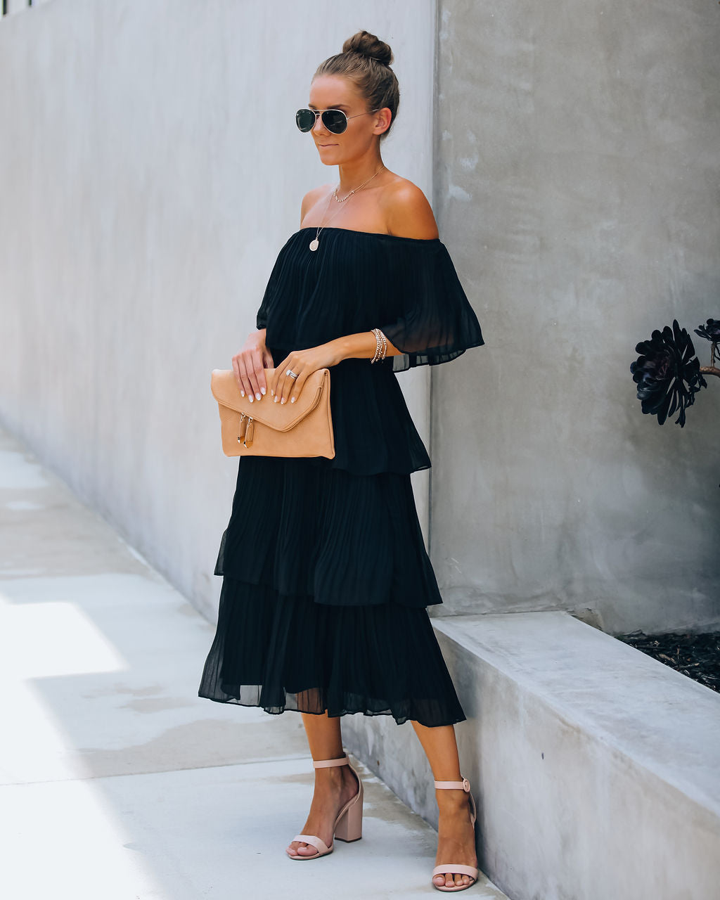 Bonifacio Tiered Pleated Midi Dress Black