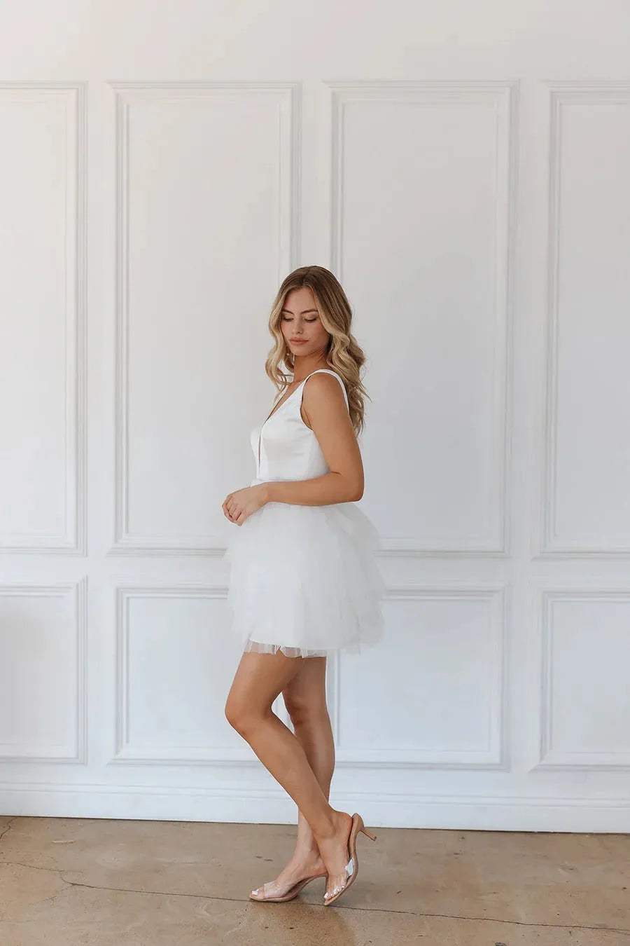 Deep V with Ruffle Mini Skirt Vestido De Novia Train Simple Bridal Gown Dress Wedding Dress Satin Bow Court