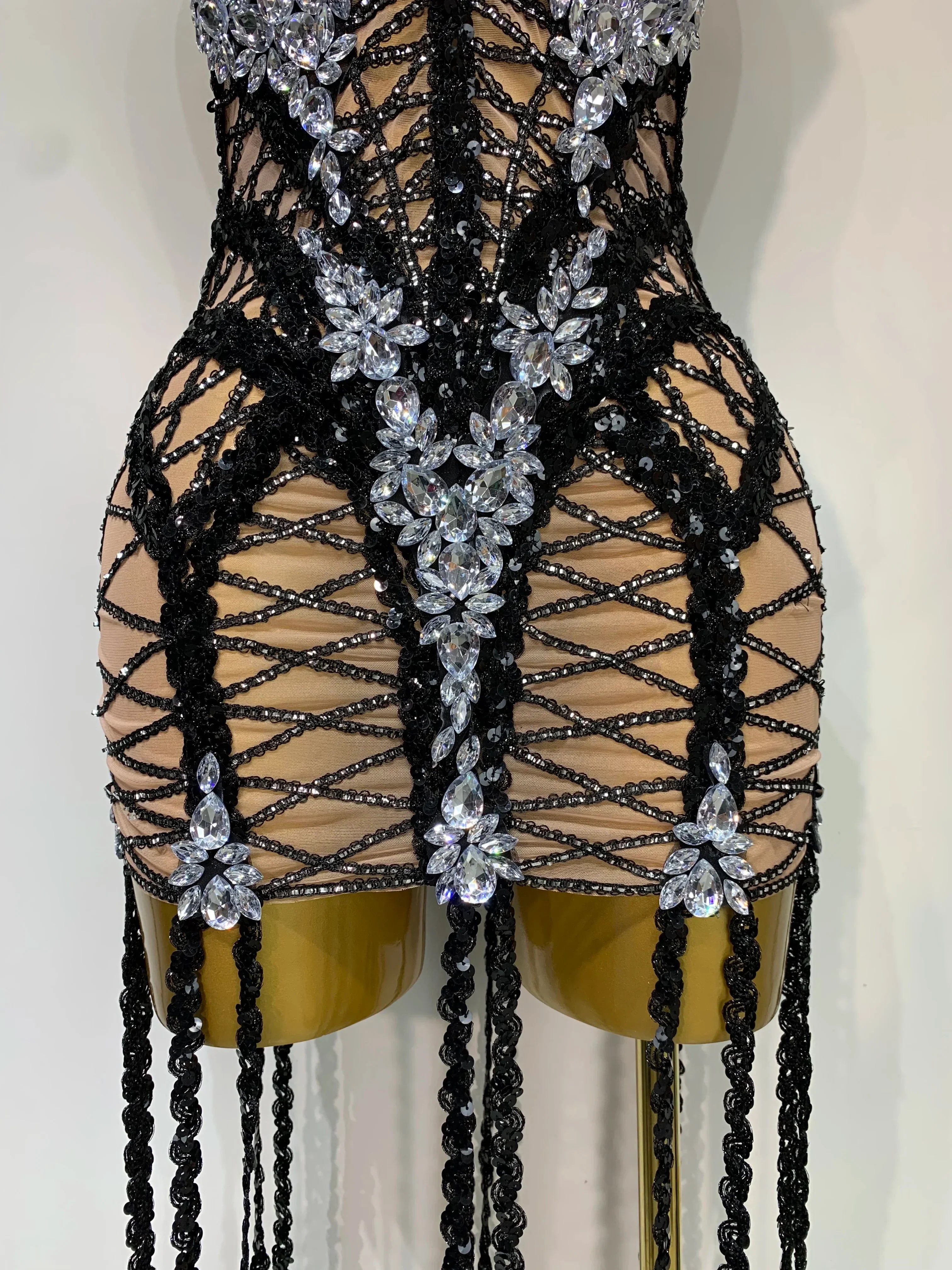 Luxury Birthday Sparkle Sequins Diamonds Long Tassel Sleeveless Mini Dress Women Red Carpet Goddess Stage Performance Costume