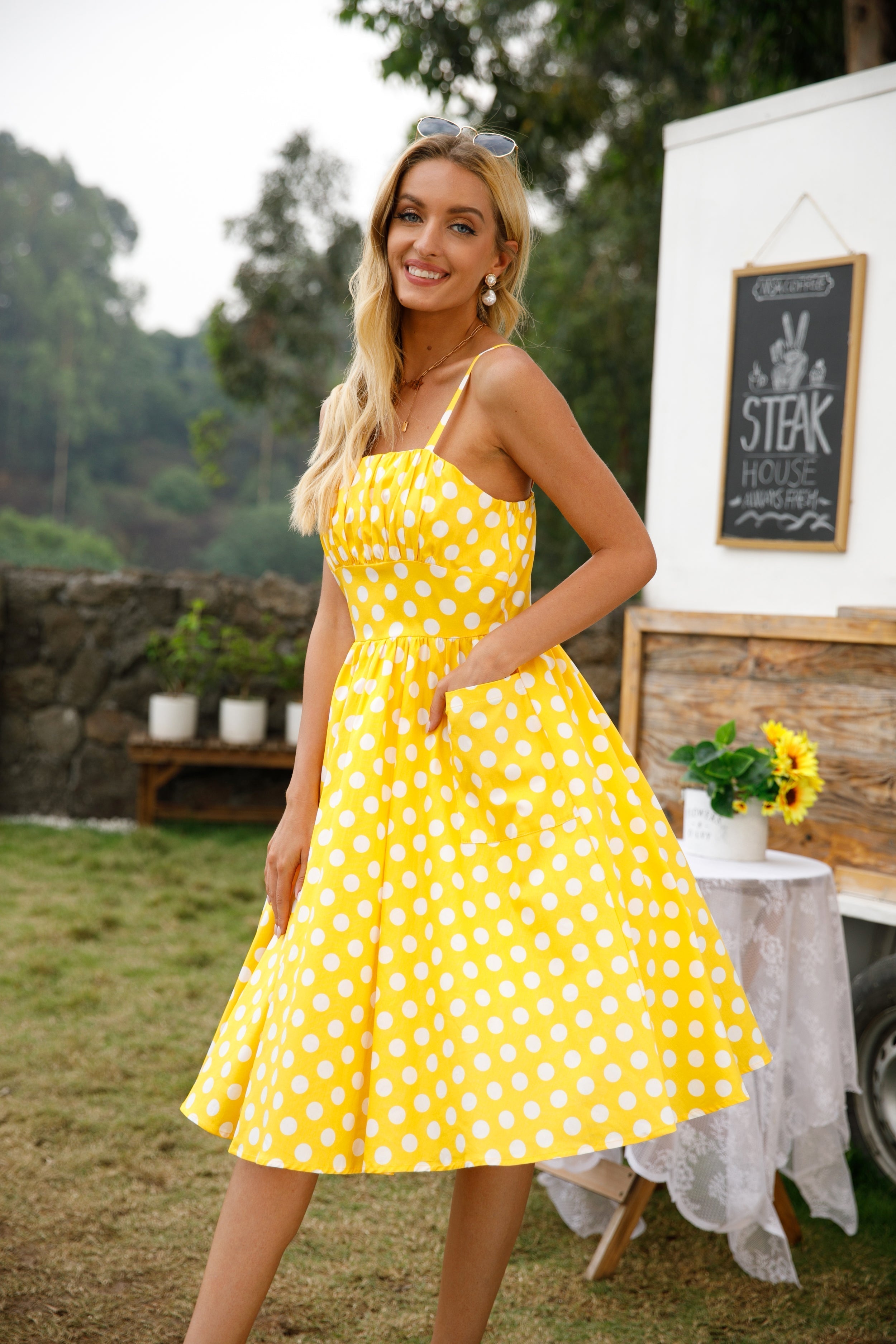 Womens 1950s Retro Rockabilly Princess Cosplay Dress with pockets polka dot apron 50's 60's Party Costume Gown(S 2XL)