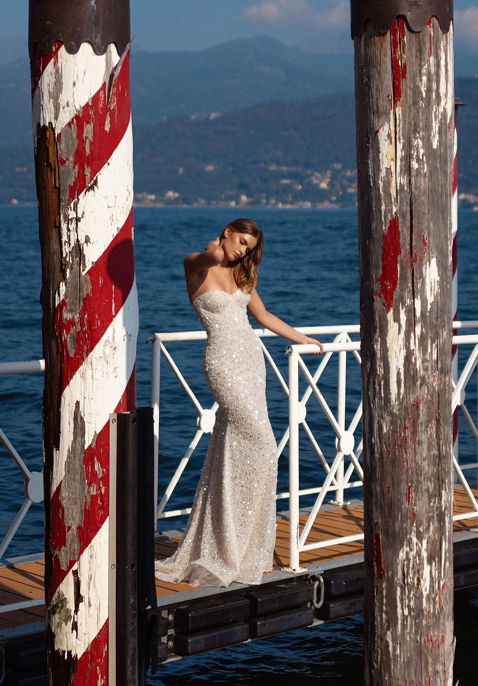 Off the Shoulder Sweetheart Wedding Dresses for Women Sequin Shiny Wedding Gowns Mermaid Court Bridal Gown