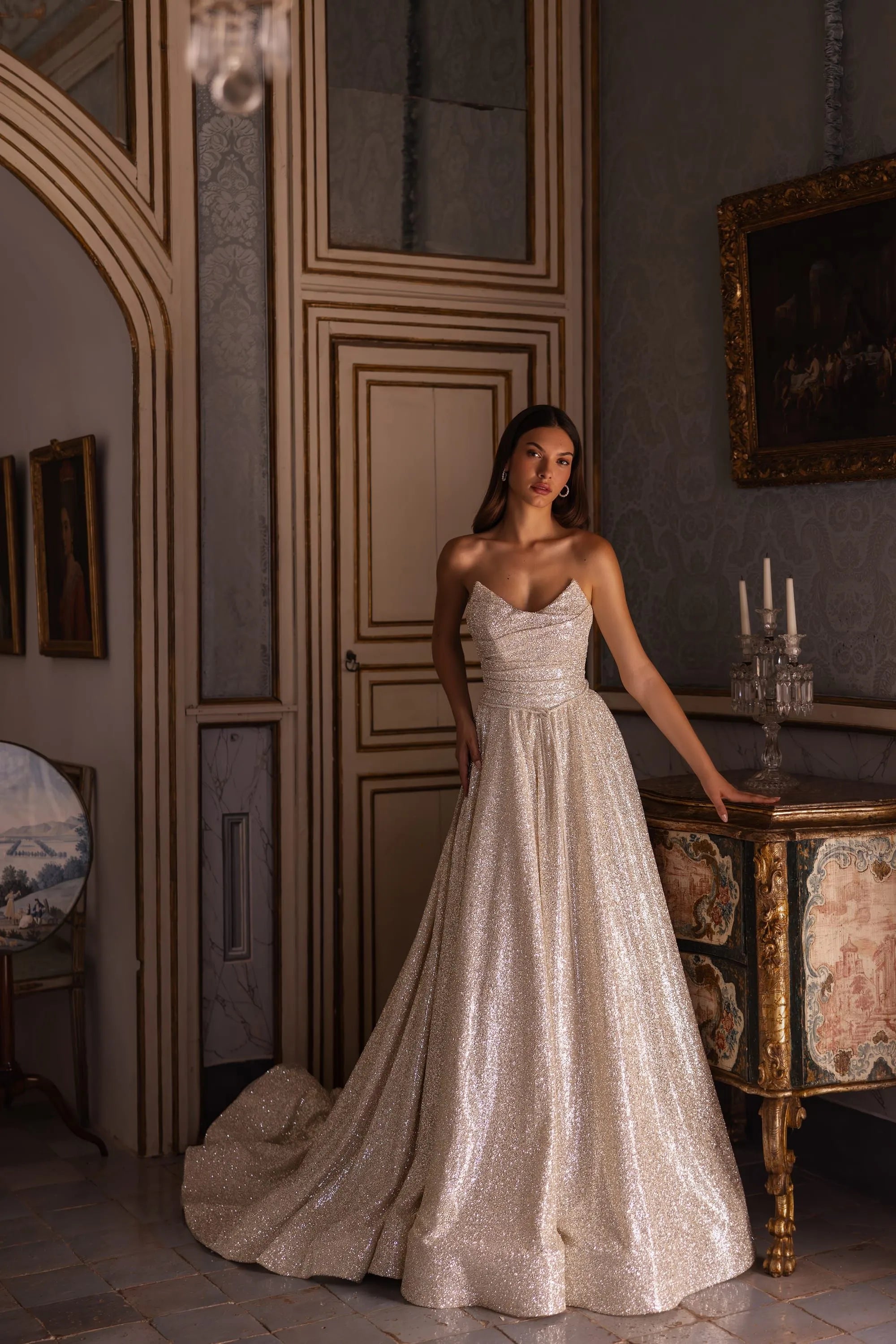 Shining Strapless A-line Wedding Dress Gorgeous Tulle Princess Glittering Zipper Back Bridal Party