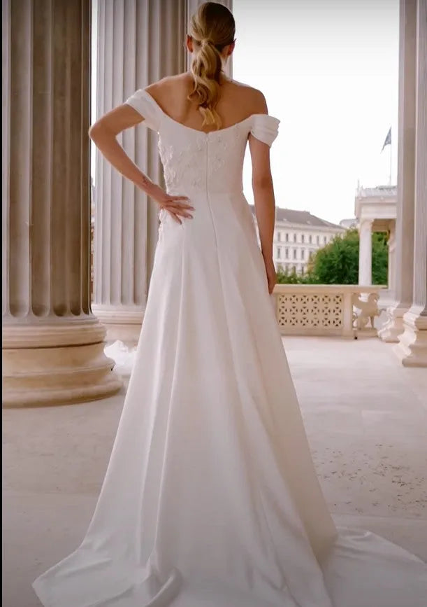 Simple Scoop Neck Wedding Dresses Off The Shoulder Sleeves Side Slit Bridal Grown Floor Length Pleat Zipper Vestidos De Novia