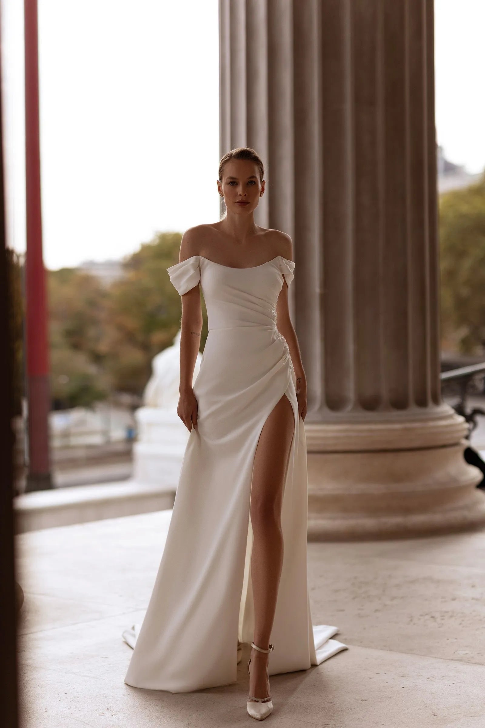 Simple Scoop Neck Wedding Dresses Off The Shoulder Sleeves Side Slit Bridal Grown Floor Length Pleat Zipper Vestidos De Novia
