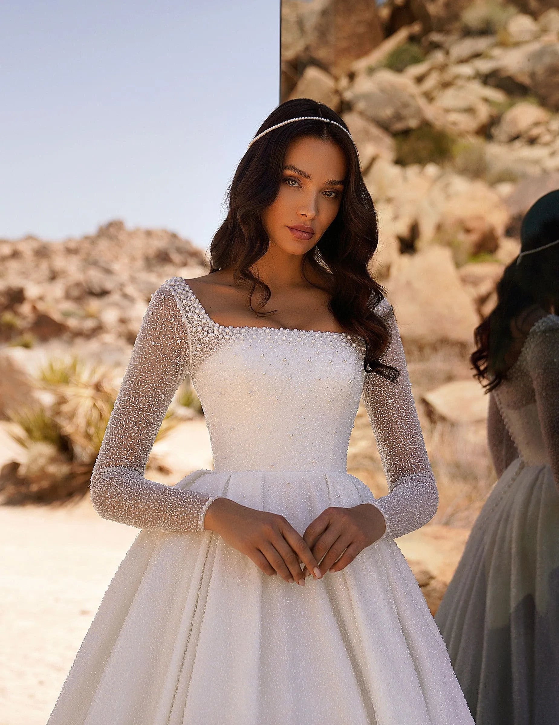 Modest Wedding Dresses A-Line Satin Bridal Gowns Full Sleeves Robes Glamorous Floor Length