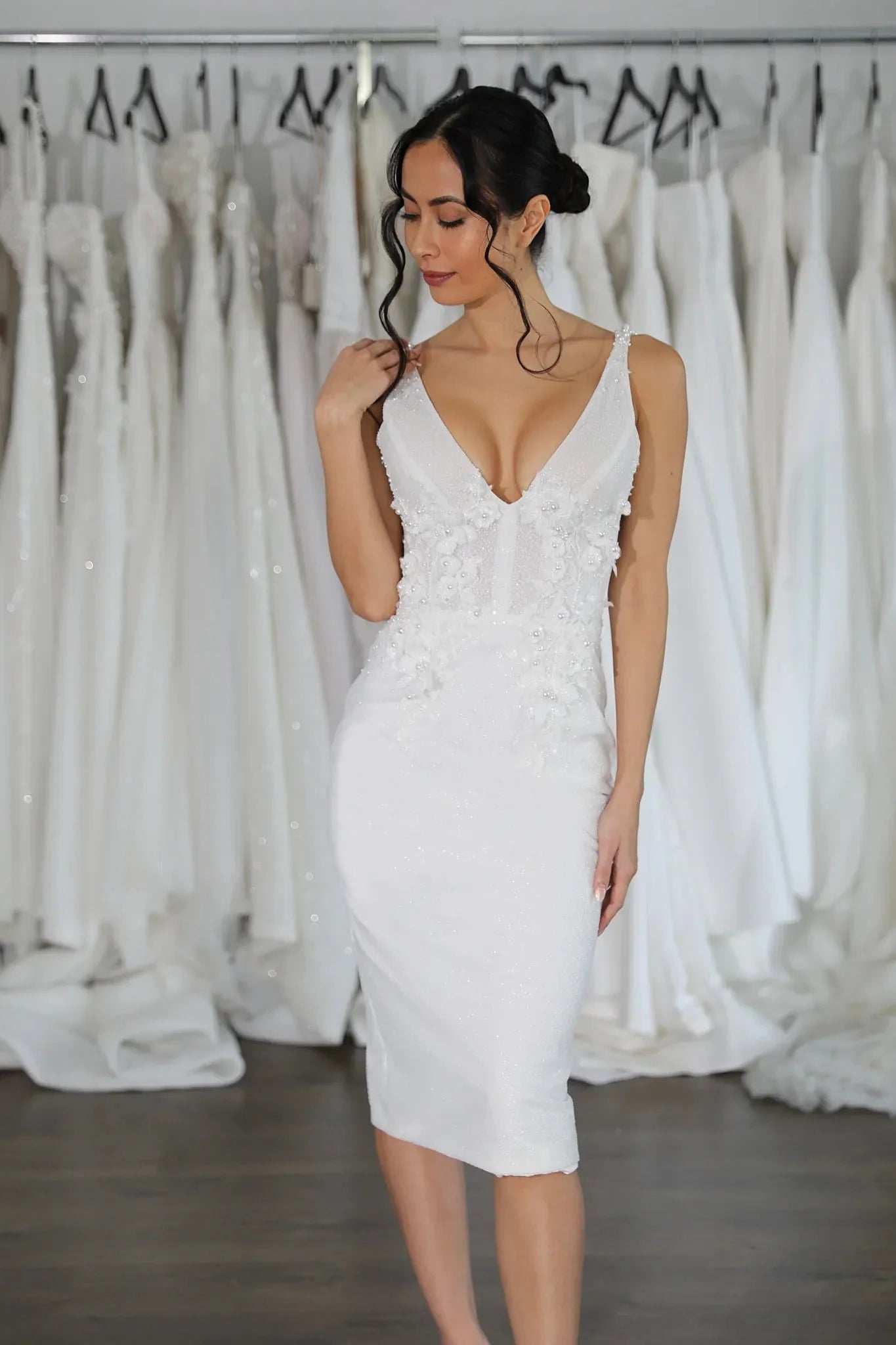 Glittery Tulle with Low U-Back Wedding Dress Bow Court Train Dress Bridal Gown Satin Skirt Vestido De Novia