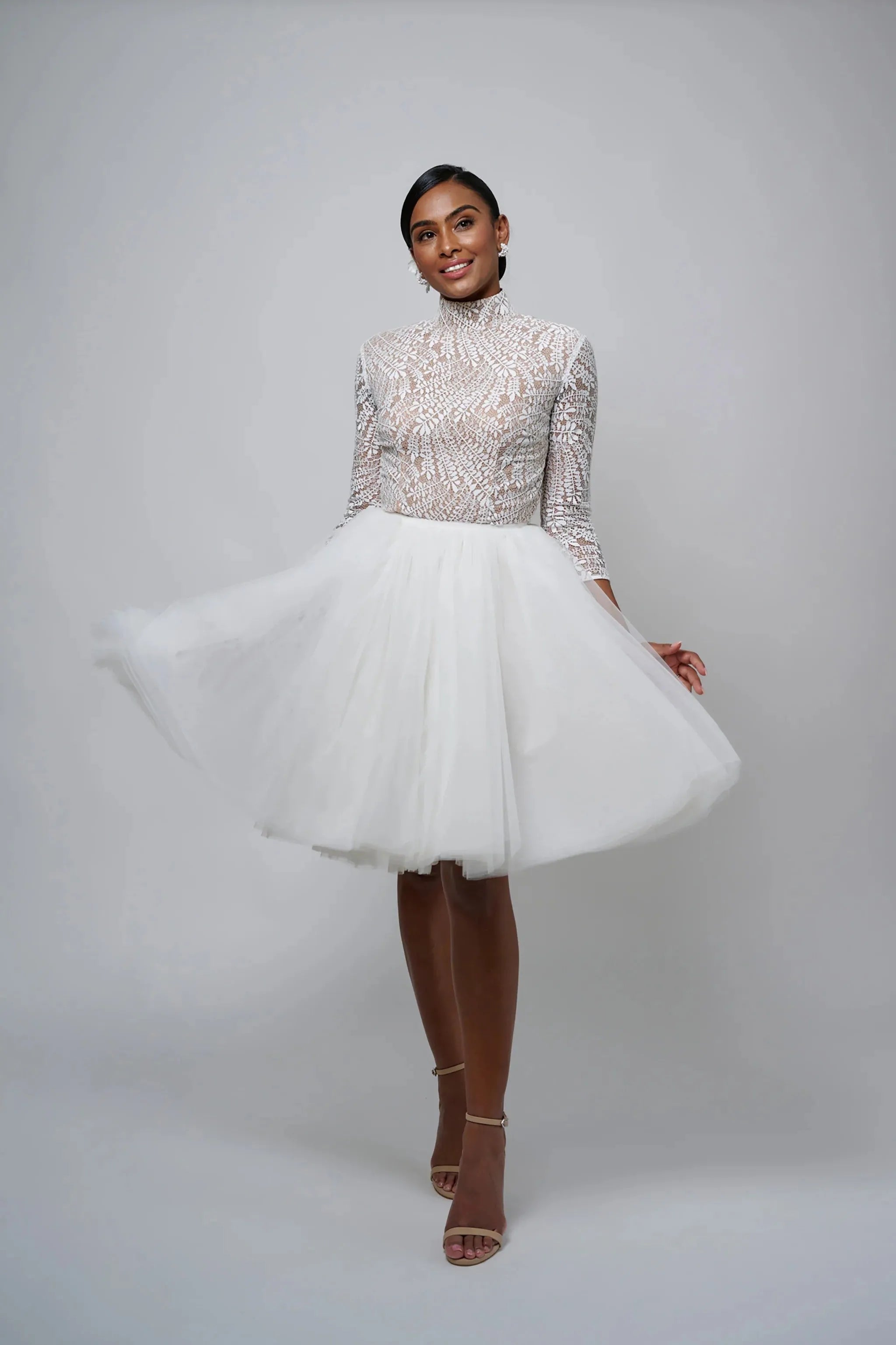 Unique 2-Piece Ensemble with High neck design Vestido De Novia Wedding Dress Satin Skirt Bow Court Train Dress Bridal Gown