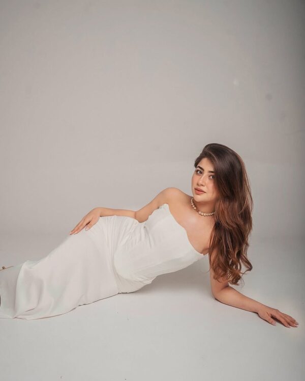 Aditi Bhatia X Miakee ��� Cameron