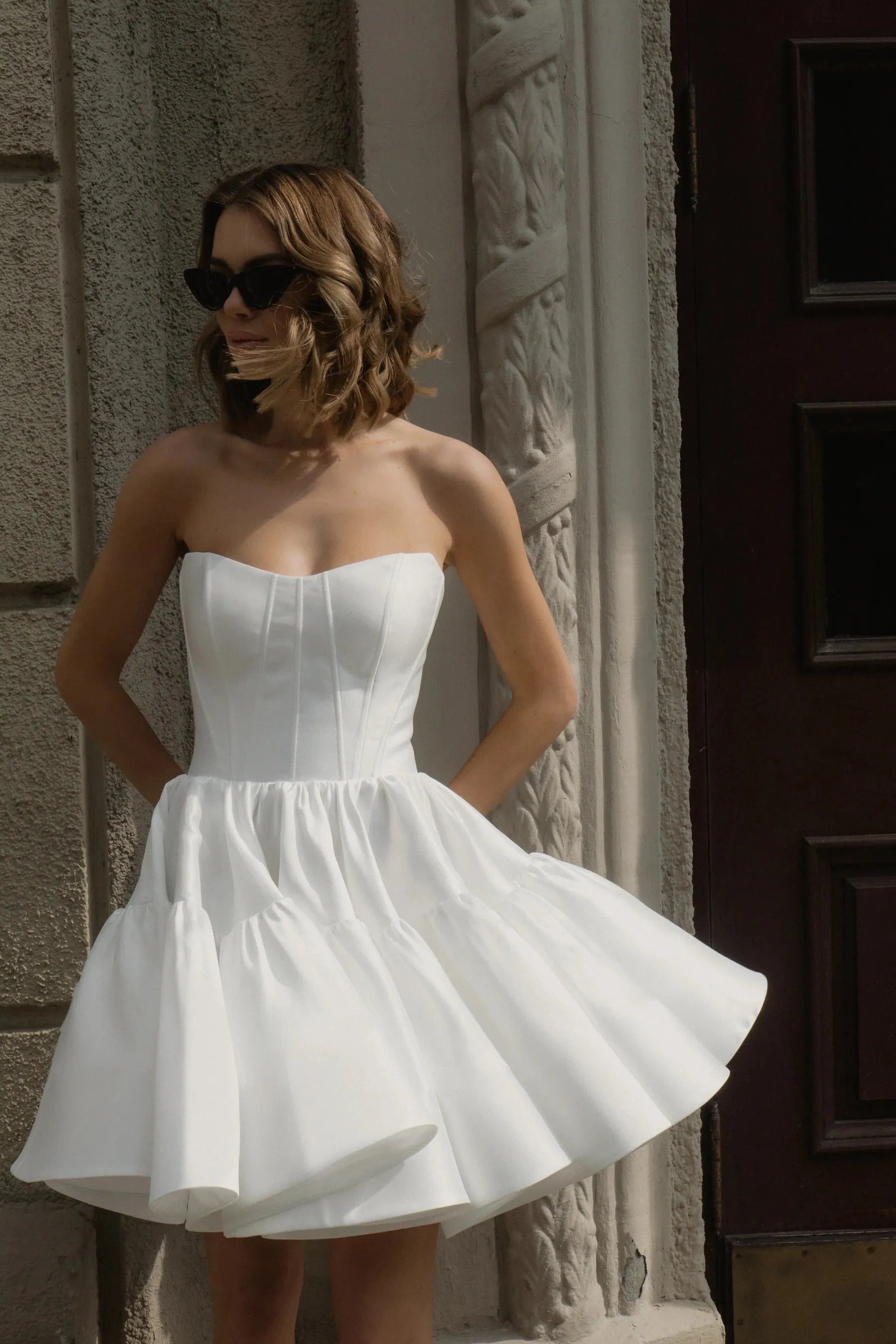 Simple Ivory with Ruffles Wedding Dress Modern Sleeveless Bow Satin Mermaid Court Train Bridal Gown Princess Vestido De Novia
