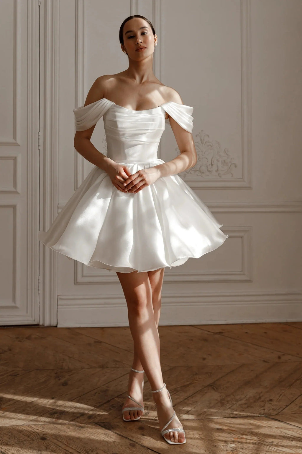 Short Wedding Dress with Detachable Straps Modern Mermaid Princess Gown Bow Court Train Dress Satin Vestido De Novia