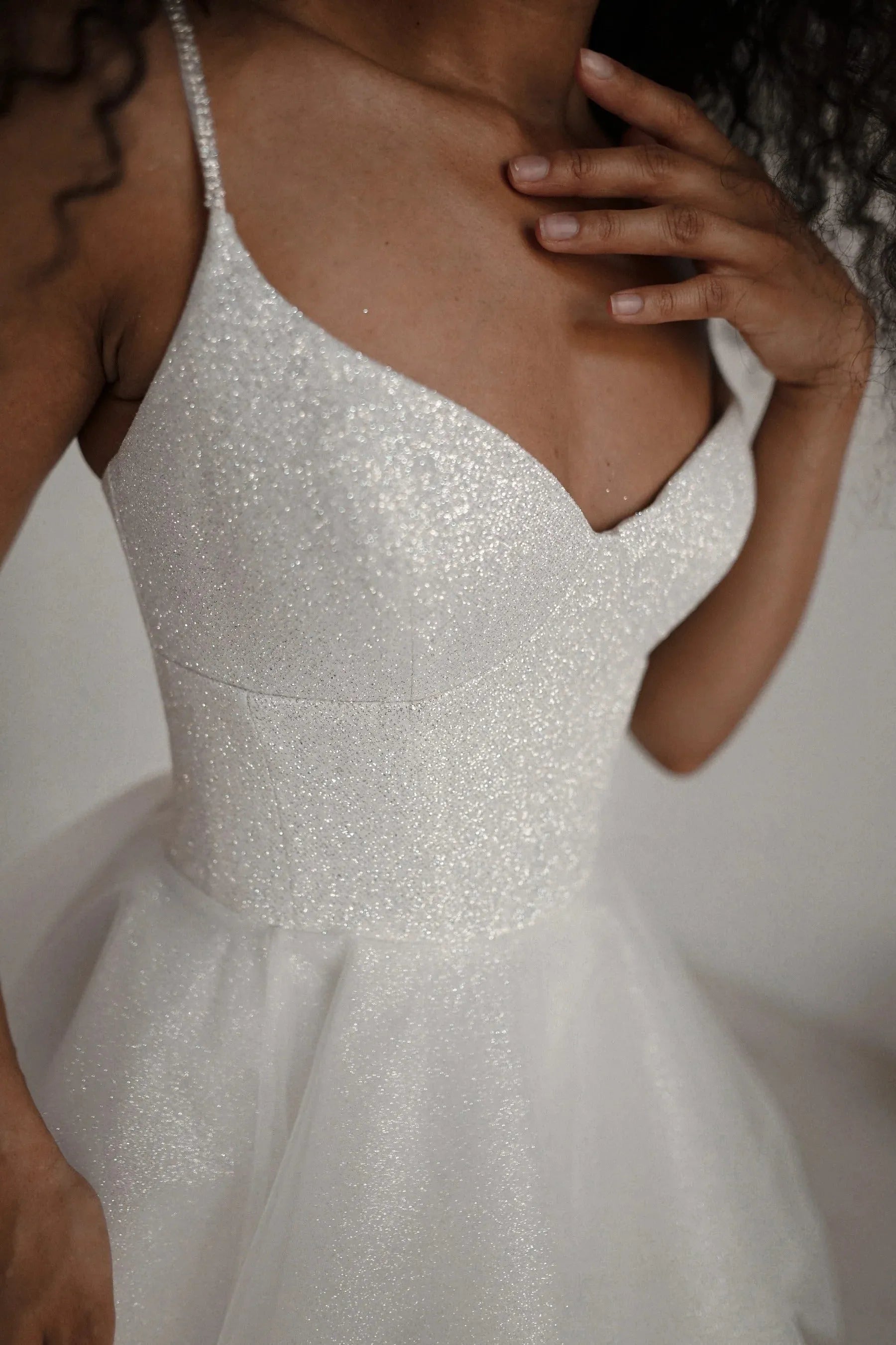 Sparkly Short Bridal Gown Satin Mermaid Princess Wedding Dress Dress Vestido De Novia Bow Simple Court Train