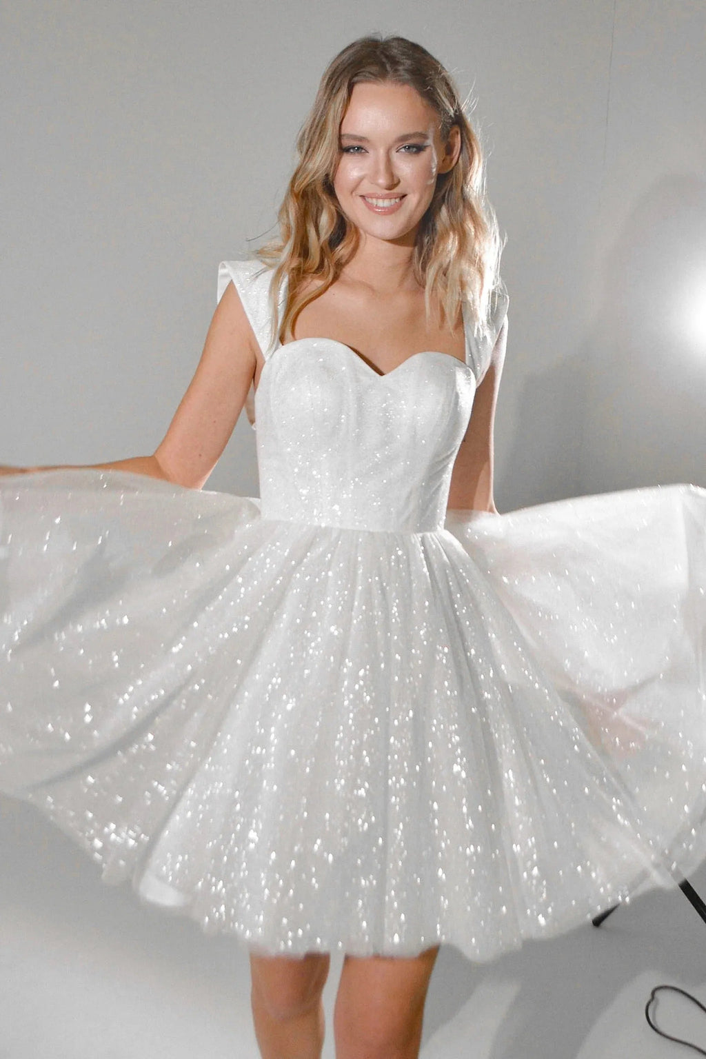 Sparkly Short Wedding Dress Bow Court Train Dress Satin Modern Mermaid Vestido De Novia Princess Gown