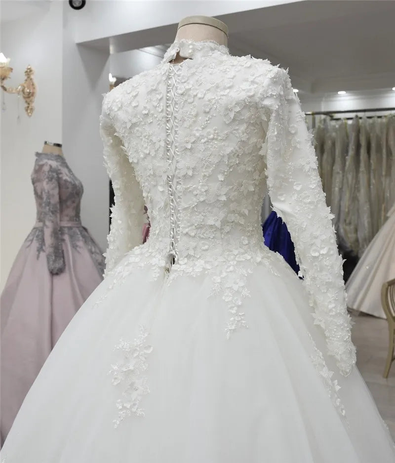 Customized Muslim Wedding Dresses Dubai High Neck 3D Flowers Pearls Long Sleeves Bridal Dress Robe de Mariage Vestido De Noiva