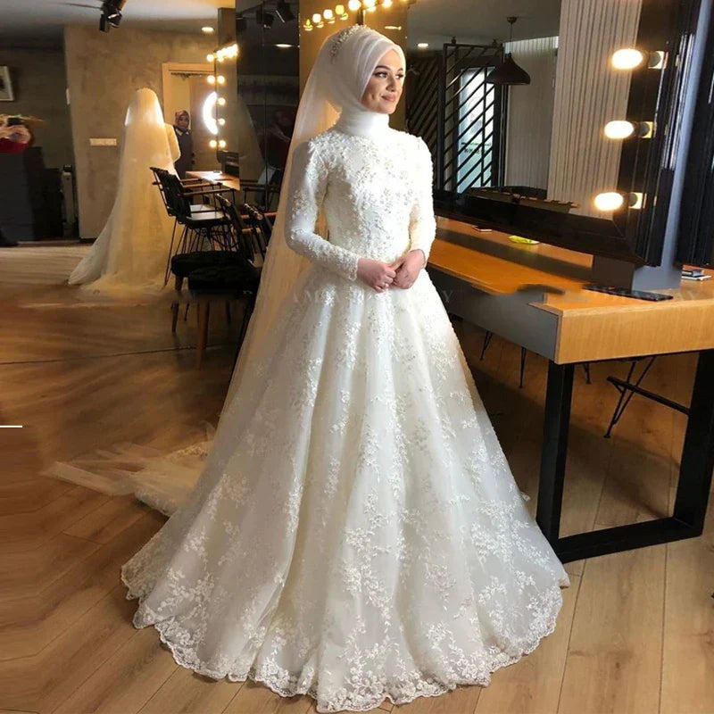 Customized Muslim Wedding Dress White Long Sleeve Lace vestidos de noiva Plus Size Vintage Button Bcak Simple trouwjurk Red