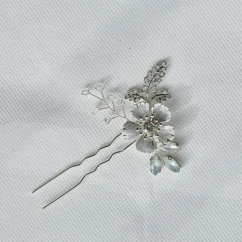 Bridal Hair Jewelry Flower Leaf Hair Combs Silver Color Head Pieces Rhinestones Hairpins For Women Brides Wedding Accessories c