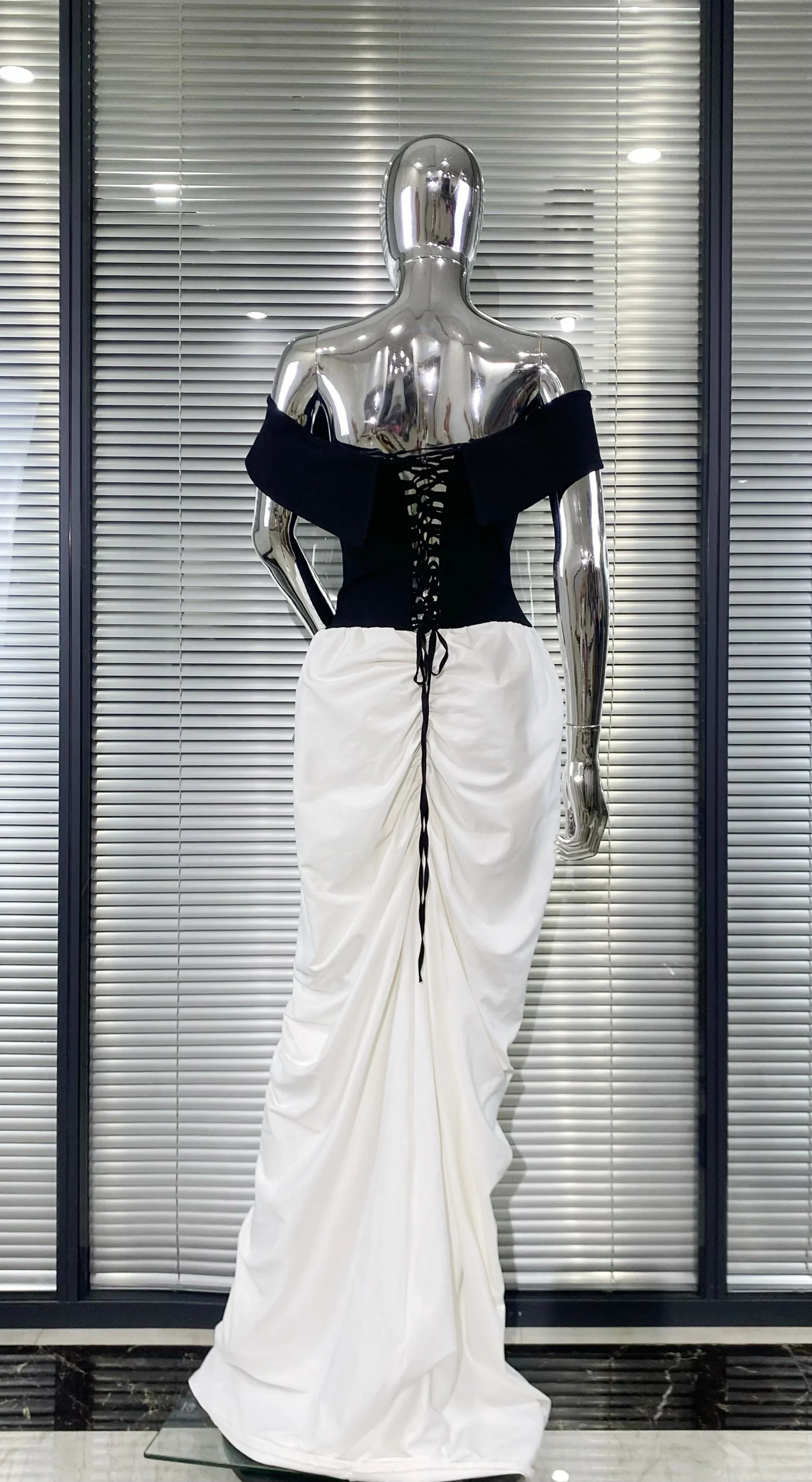 Women Sexy Slash Neck Off the Shoulder Laced-up Bodycon Floor-length Dress Evening Party Celebrate Cocktail Outfit