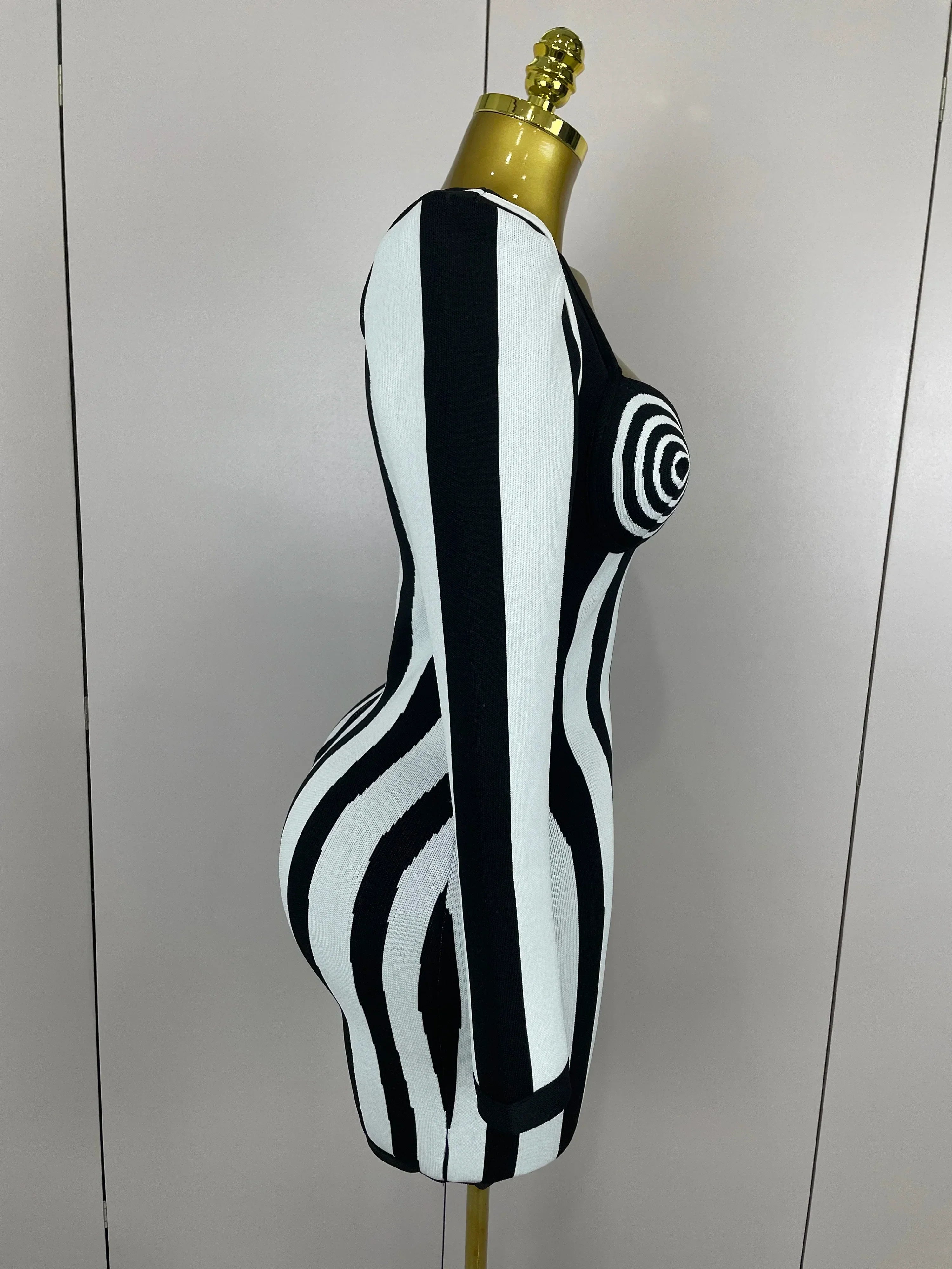 Luxury Sexy Long Sleeve Stripe Black White Mini Bandage Dress Women Knitted Celebrity Elegant Evening Club Birthday Dresses