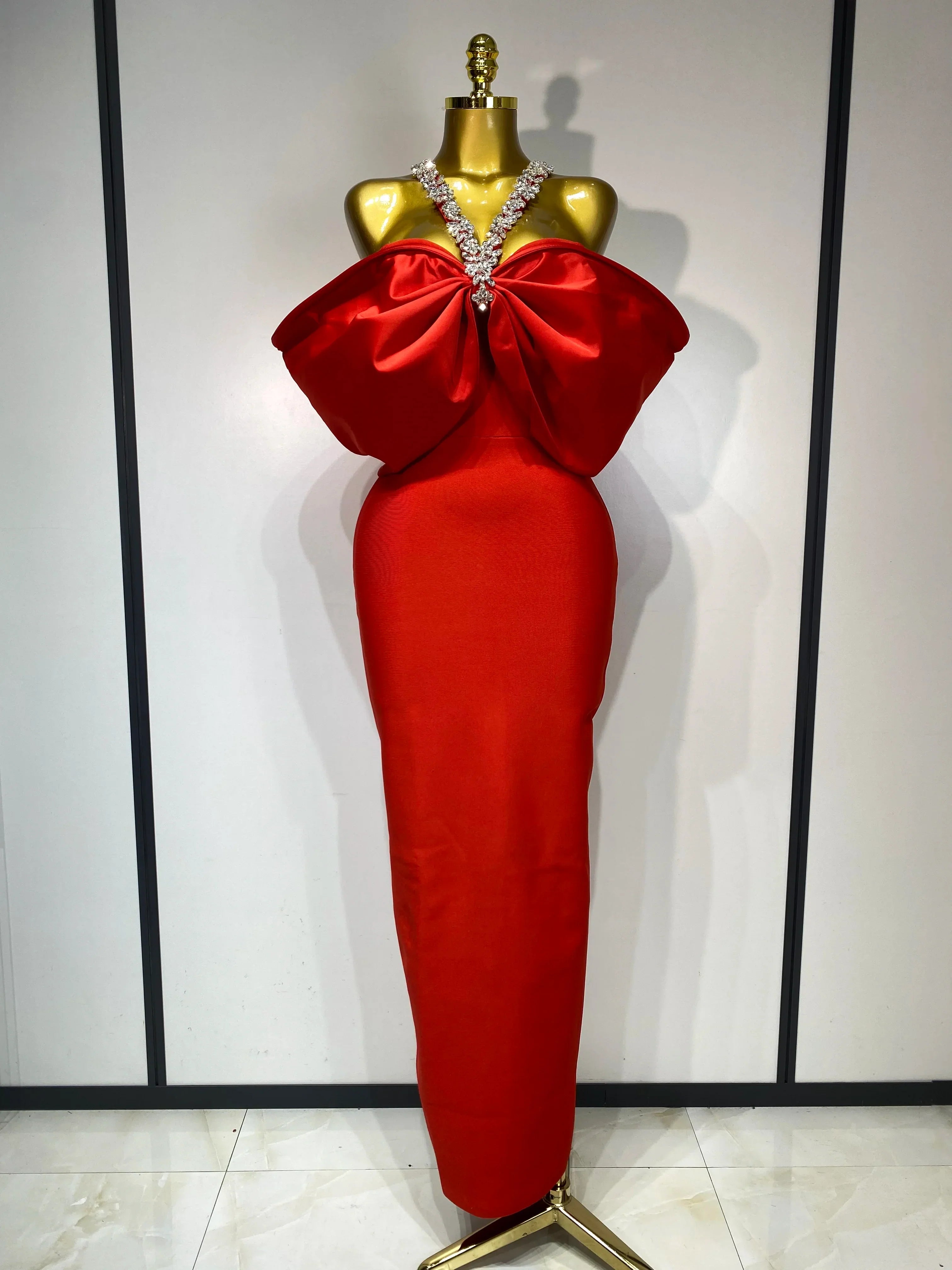Women Sexy Elegant Halter Off the Shoulder Crystal Bodycon Long Bandage Dress Nightclub Evening Party Luxury Birthday Dress Red