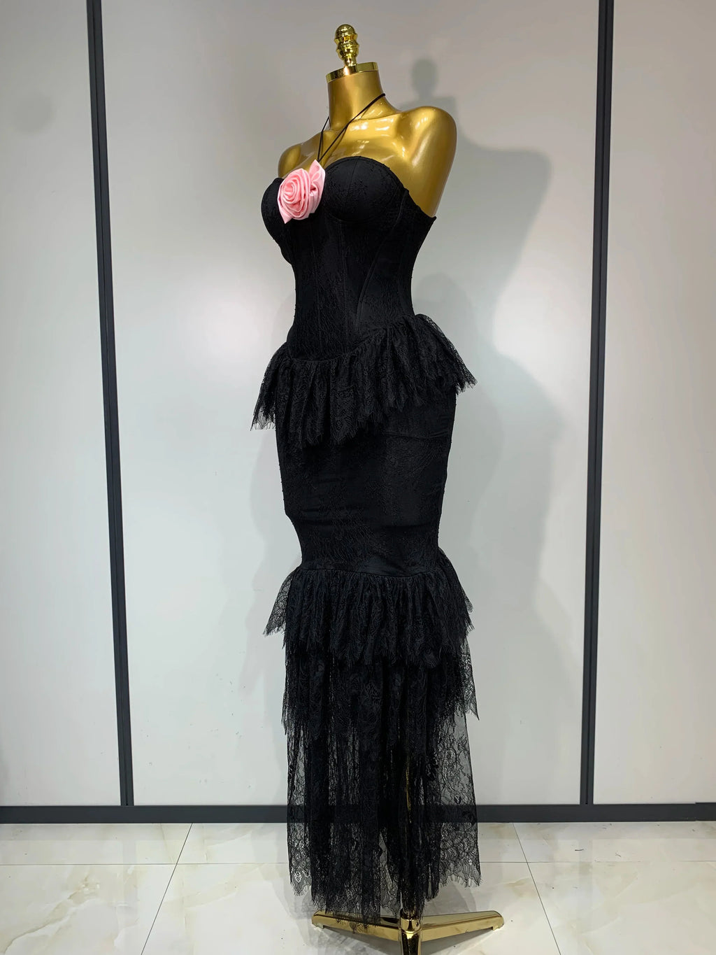 Luxury Sexy Lace Halter Flower Ruffles Long Dress Women Black Sleeveless Backless Bodycon Dresses Evening Party Birthday Dress