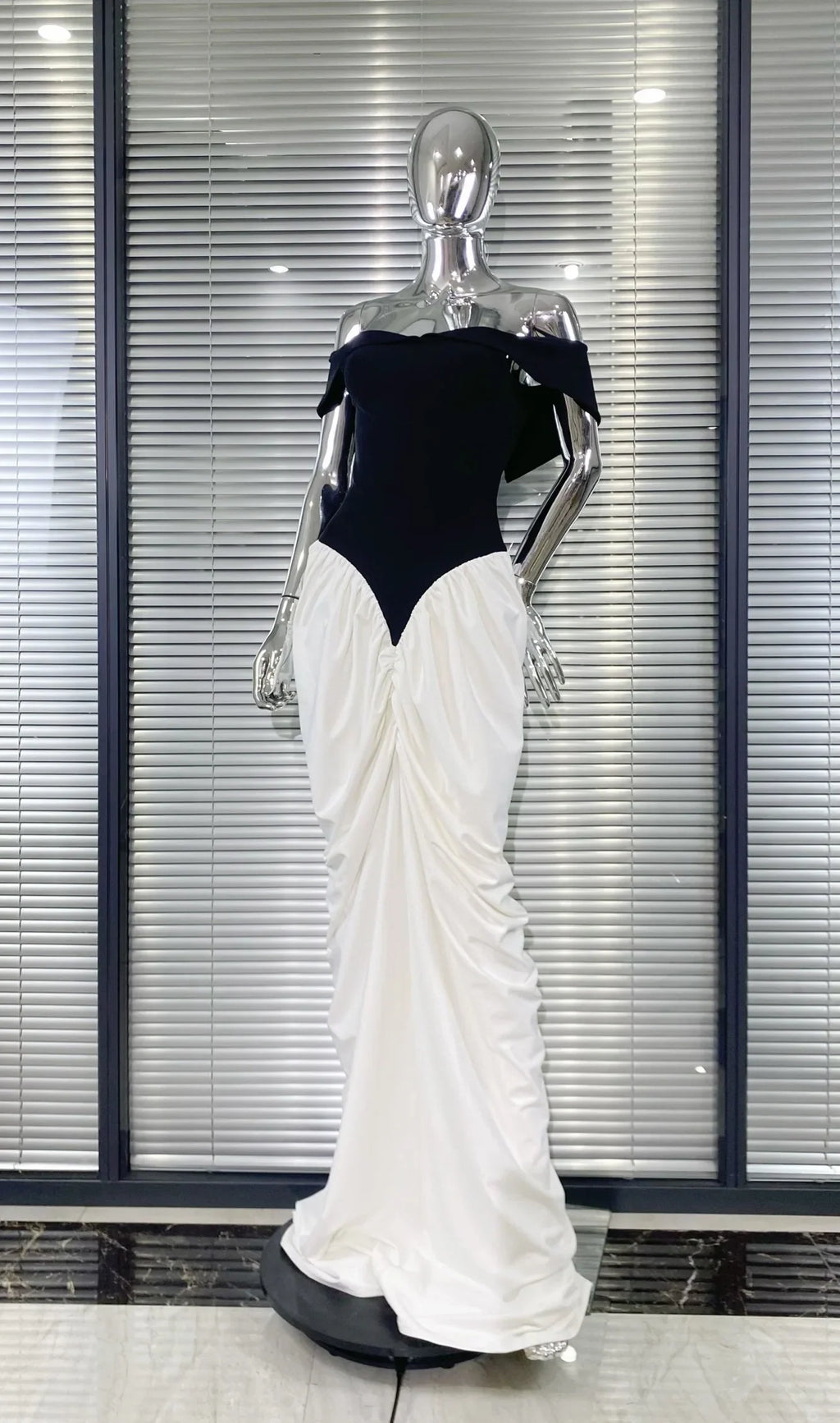 Women Sexy Slash Neck Off the Shoulder Laced-up Bodycon Floor-length Dress Evening Party Celebrate Cocktail Outfit