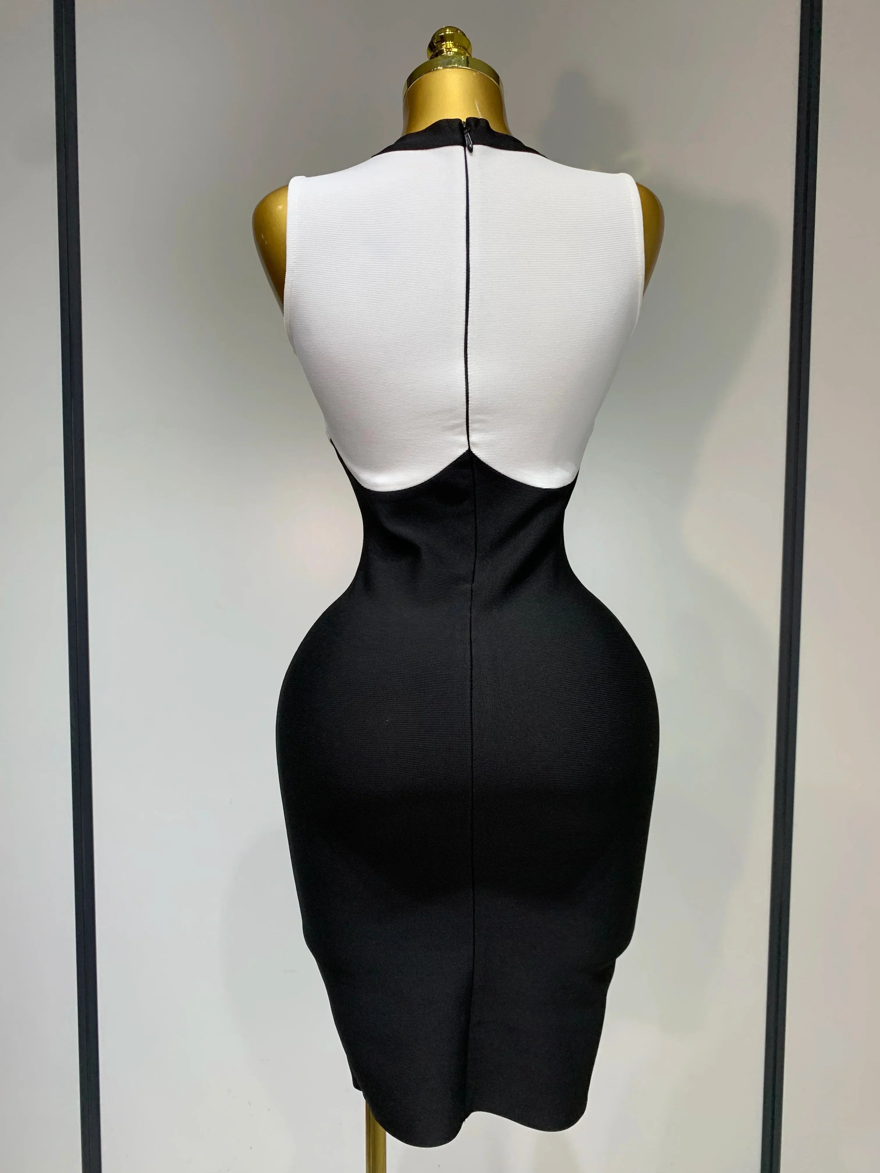 Fashionable Women Bandage Golden Buttons White Black Patchwork Sleeveless Bodycon Elegant Party Dresses