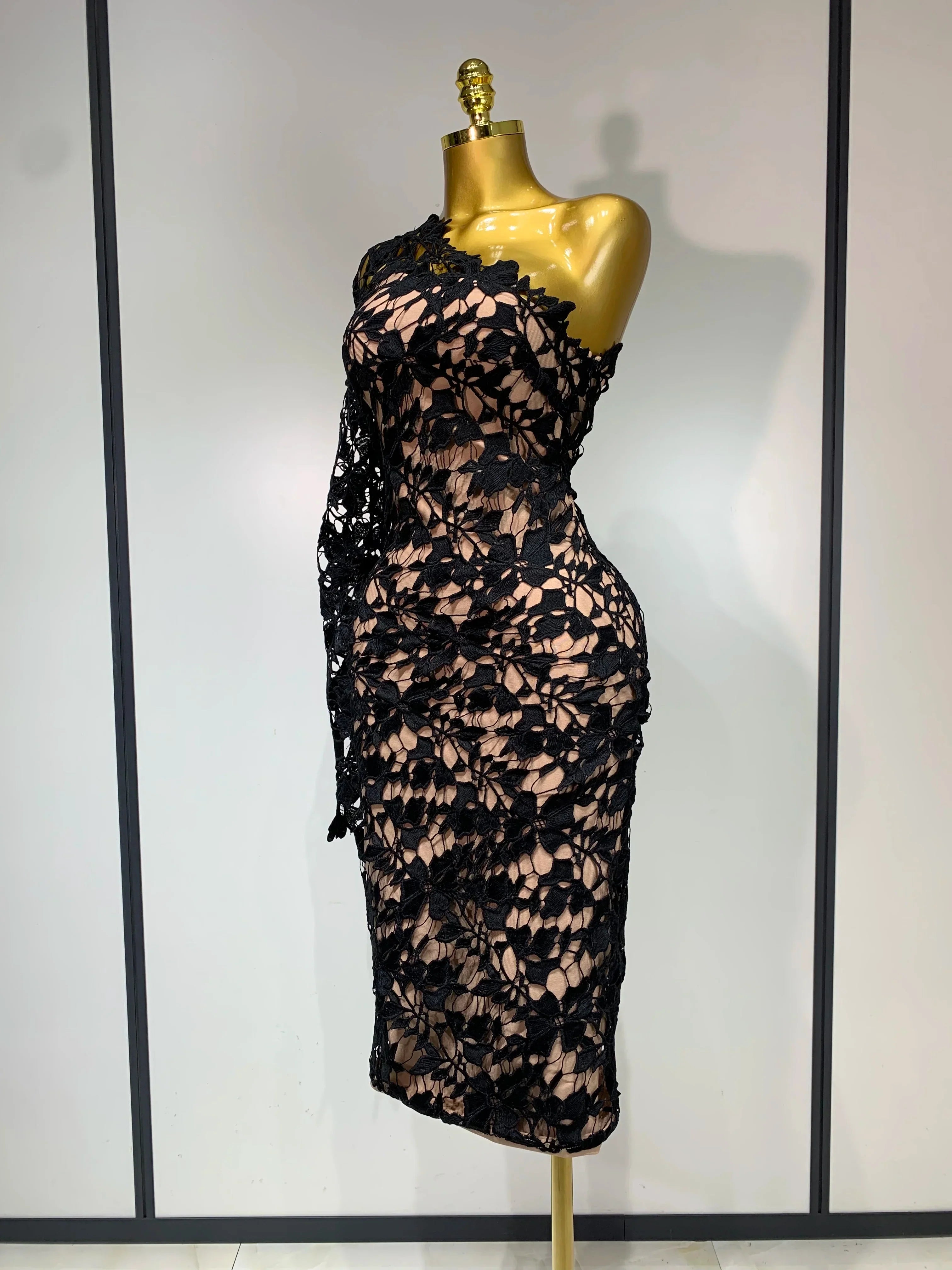 Women Sexy Lace Patchtop Bandage Dress Diagonal Collar Single Shoulder Long Sleeve Bodycon Dress Party Luxury Birthday Dresses