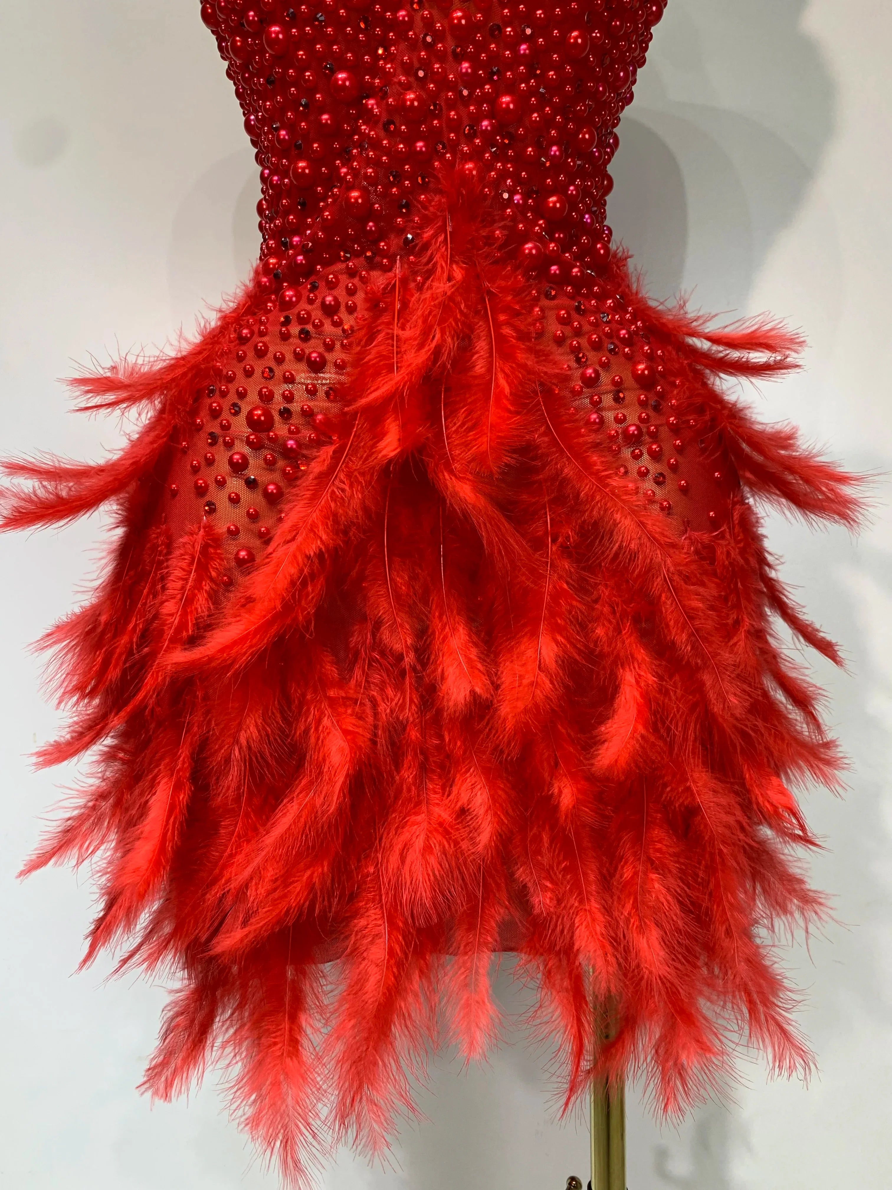 Luxury Rhinestones Pearls Halter Backless Short Feathers Dress Women Sexy Celebrate Birthday Dress Performance Dance Costume