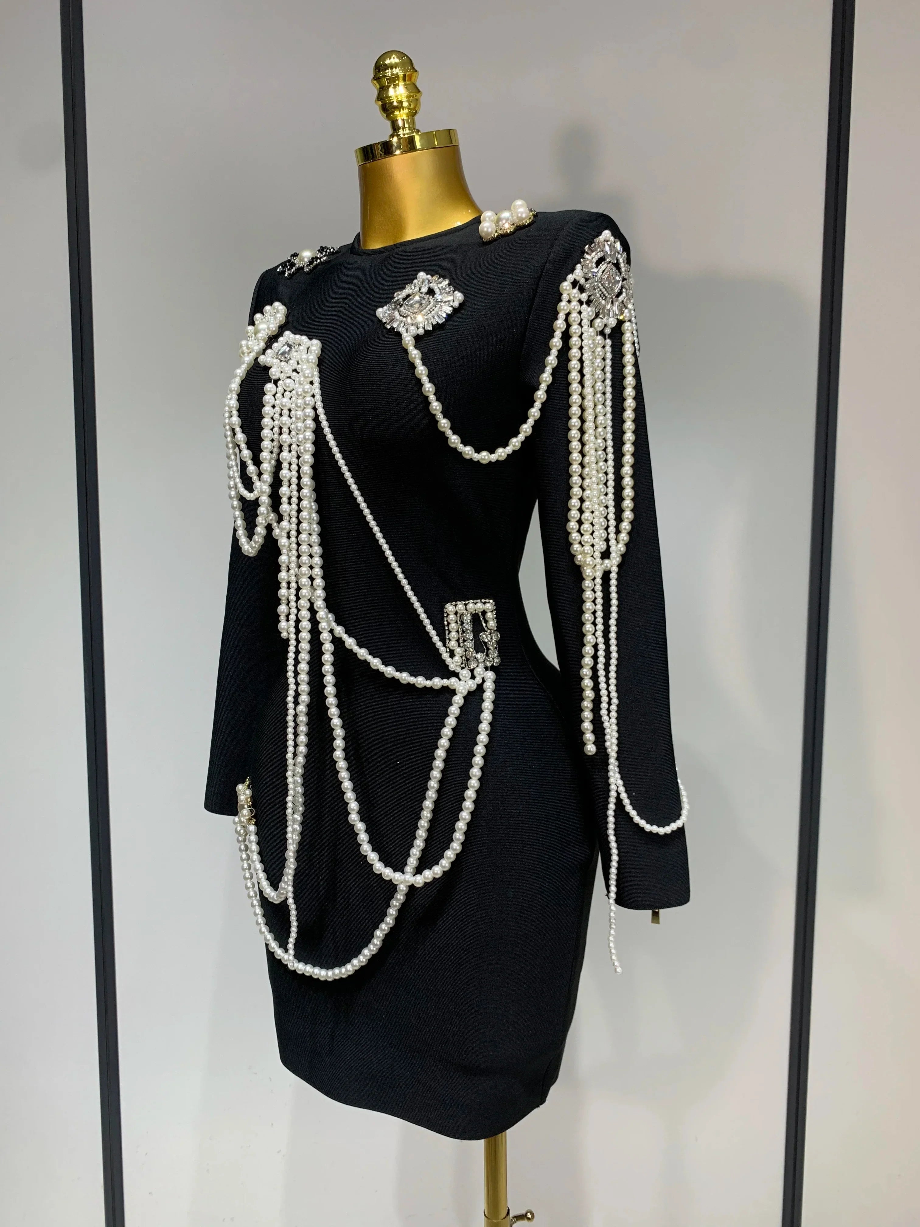 Luxury Birthday Dress Women Beading Diamond Black Bodycone Bandage Wrapped Hip Dress Elegant Long Sleeves Evening Party Gown