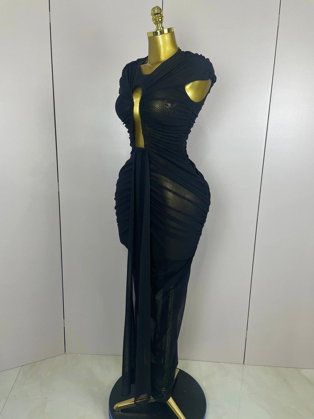 Sexy Sleeveless O-Neck Bodycon Mesh Long Dress  Women Hollow Out Celebrate Fashion Show Celebrity Evening Party Club Dress