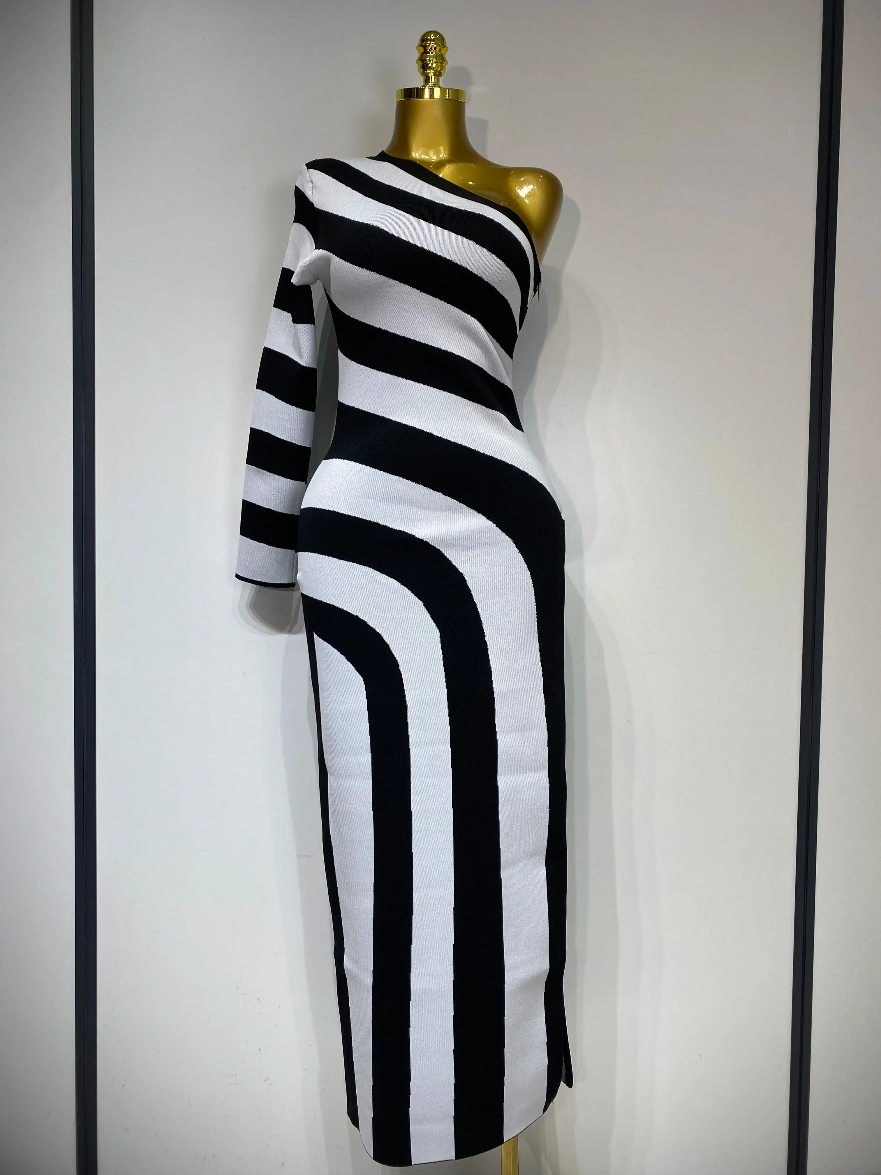 Luxury Birthday Dresses Women Sexy One Shoulder Striped High Split Jacquard Maxi Bandage Long Dress Elegant Evening Party Gown black