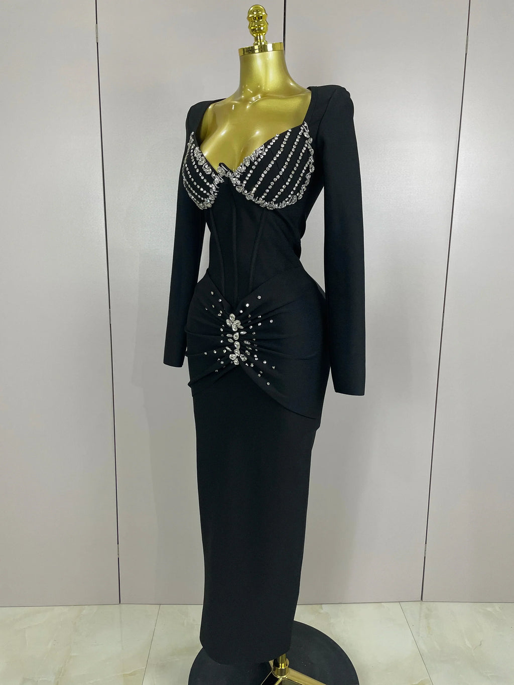 Sexy Luxury Sparkly Beading Bandage Long Sleeve Bodycon Dress    Women Celebrity Party Elegant Evening Club Pary Dresses