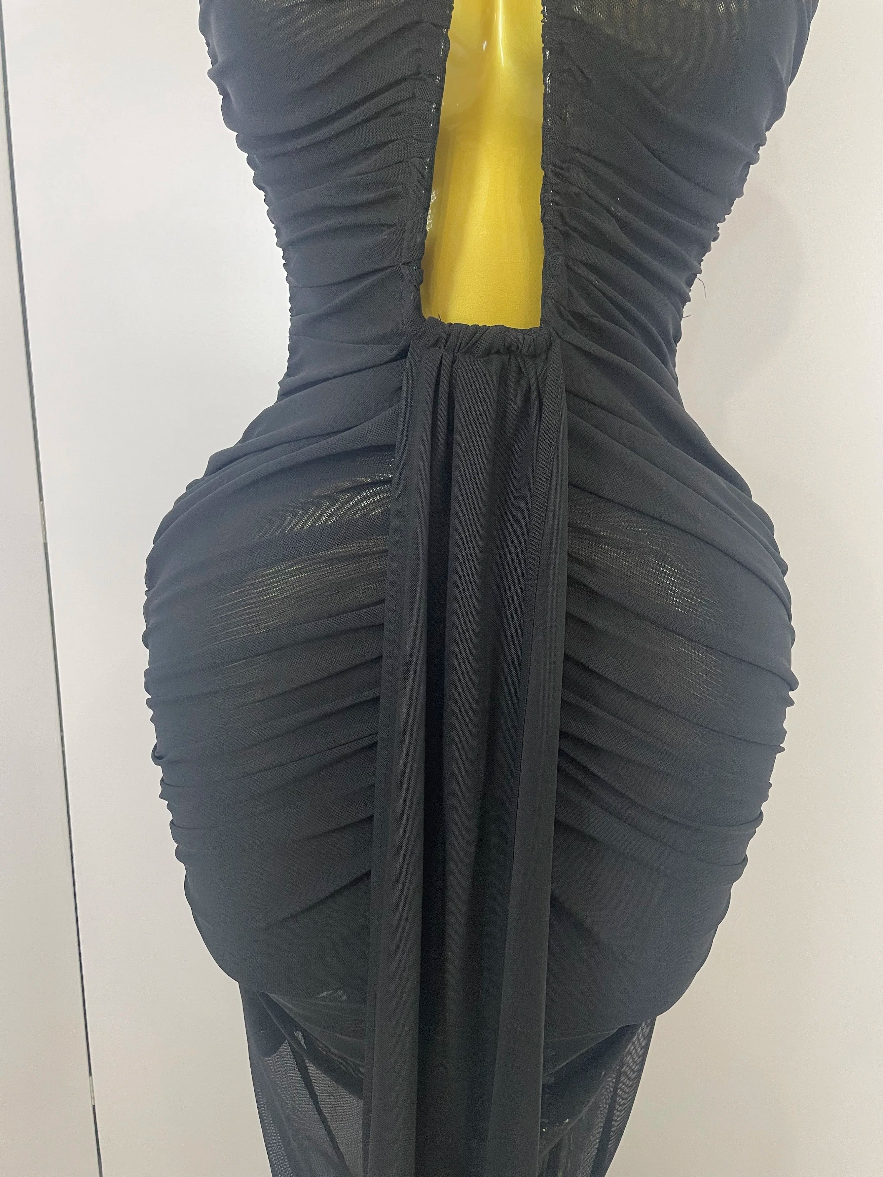 Sexy Sleeveless O-Neck Bodycon Mesh Long Dress  Women Hollow Out Celebrate Fashion Show Celebrity Evening Party Club Dress