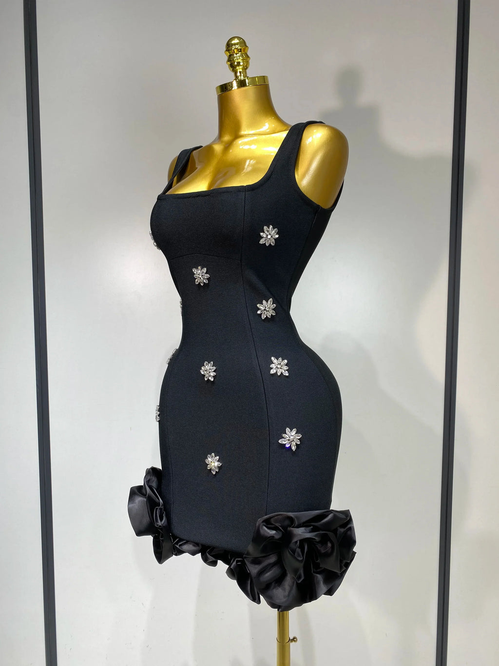 Women Sexy Sleeveless Square Collar Crystal Bodycon Mini Bandage Dress Celebrate Evening Party Elegant Luxury Birthday Dress