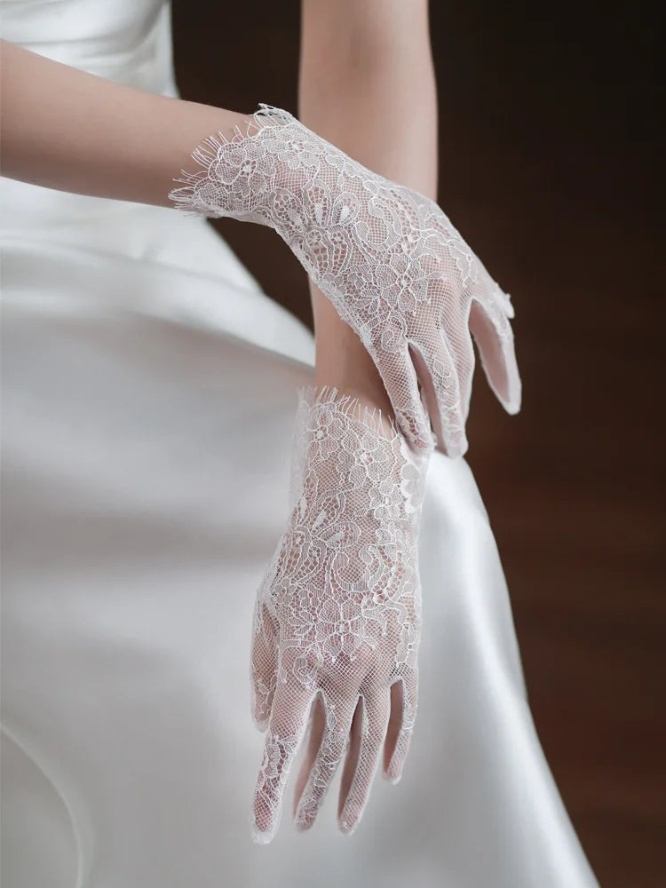 Long Bridal Gloves Vintage Flower Pearls Wristband Wedding Glove For Women Girl Party Evening Dress Jewelry Bride Accessories b