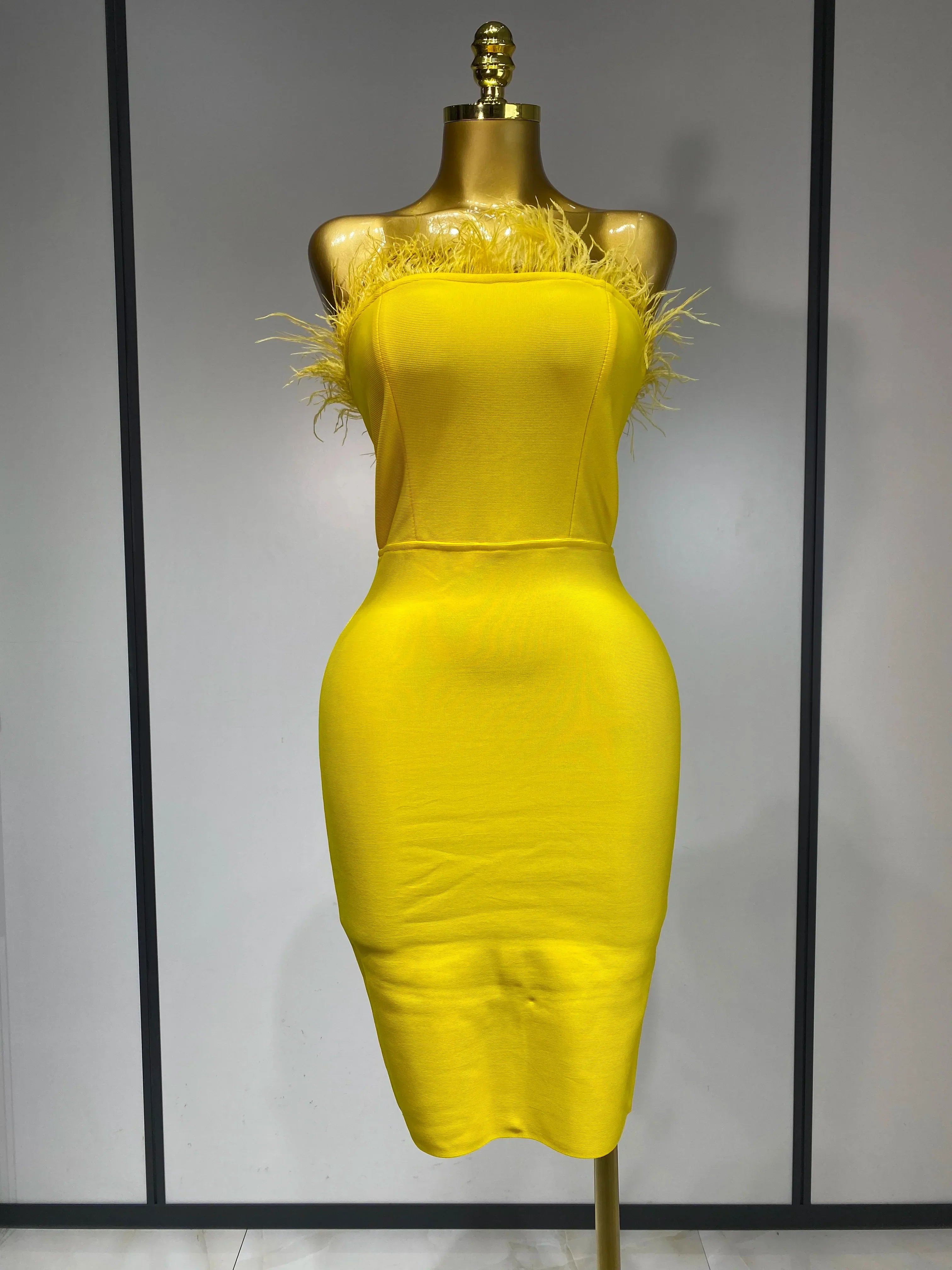Women Sexy Backless Yellow Bodycon Bandage Dress Strapless Celebirty Elegant Feather Dresses Luxury Birthday Club Party Outfit Yellow