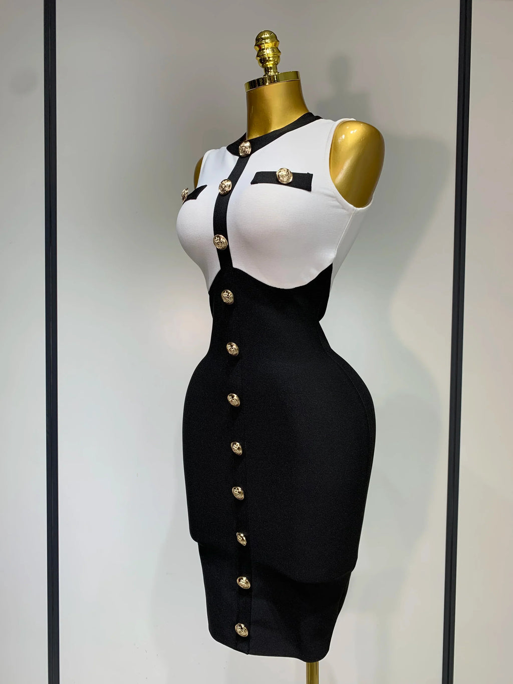 Fashionable Women Bandage Golden Buttons White Black Patchwork Sleeveless Bodycon Elegant Party Dresses