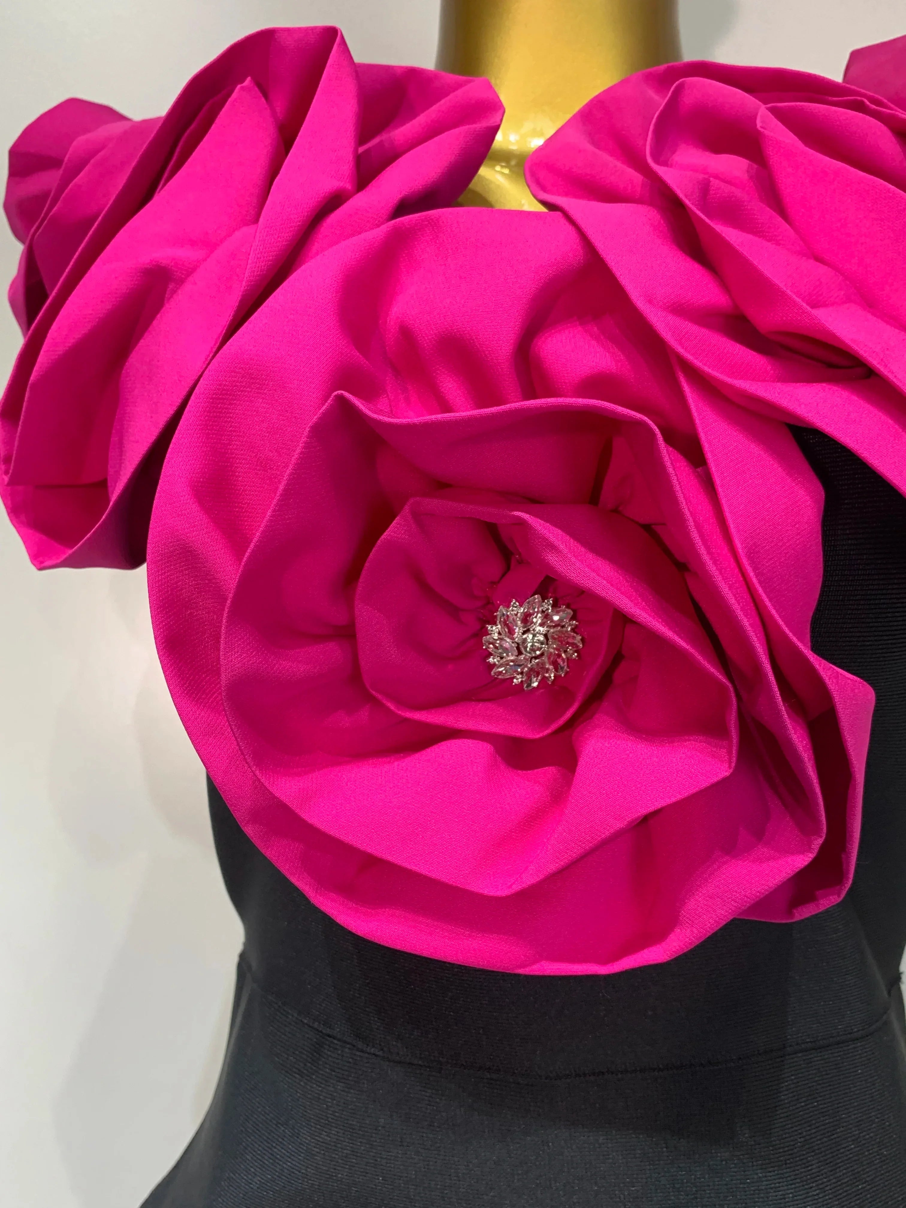 Women Sexy Off Shoulder Flower Diamonds Bodycon Bandage Dress Celebrity Elegant Evening Luxury Birthday Party Dresses