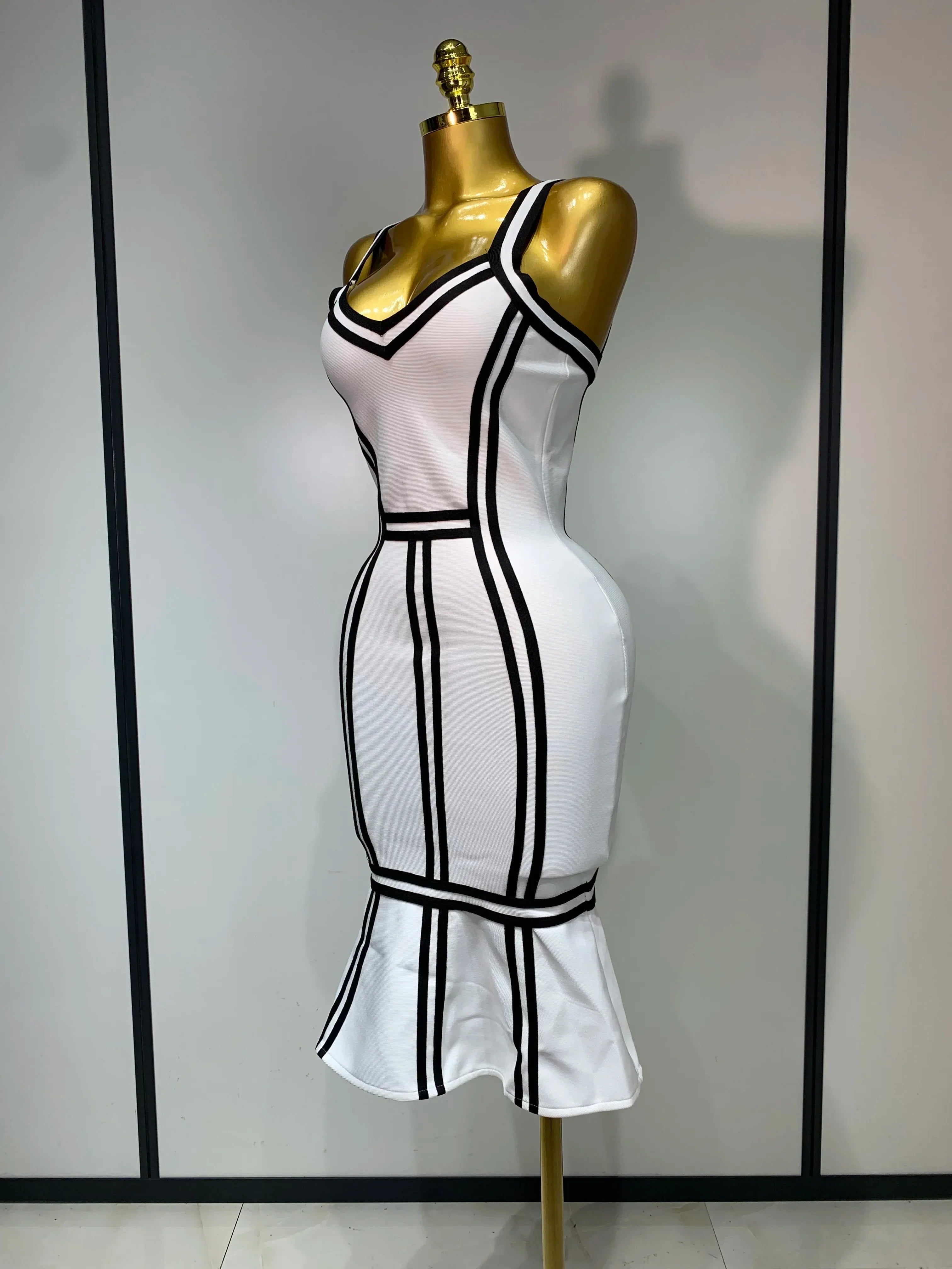 Women Sexy Backless Ruffled Edge Bodycon Bandage Dress  Celebrity Elegant Evening Party Luxury Birthday Club Dress