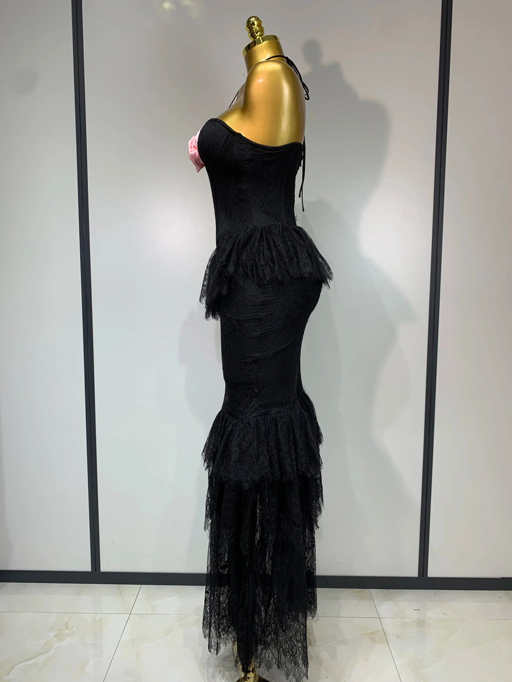 Luxury Sexy Lace Halter Flower Ruffles Long Dress Women Black Sleeveless Backless Bodycon Dresses Evening Party Birthday Dress
