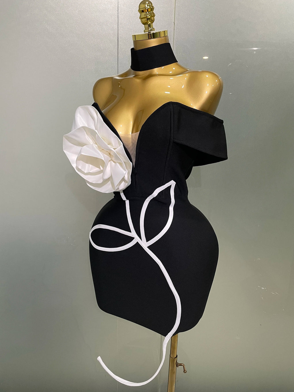 Women  Sexy Off Shoulder White Flower Black Mini Bodycon Bandage Dress Luxury Celebrity Evening Club Elegant Party Gowns