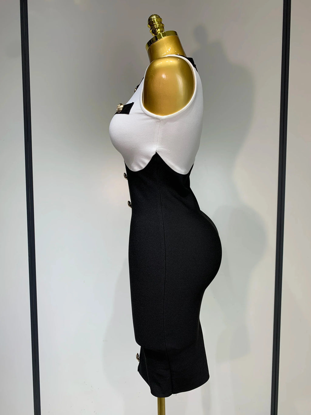 Fashionable Women Bandage Golden Buttons White Black Patchwork Sleeveless Bodycon Elegant Party Dresses