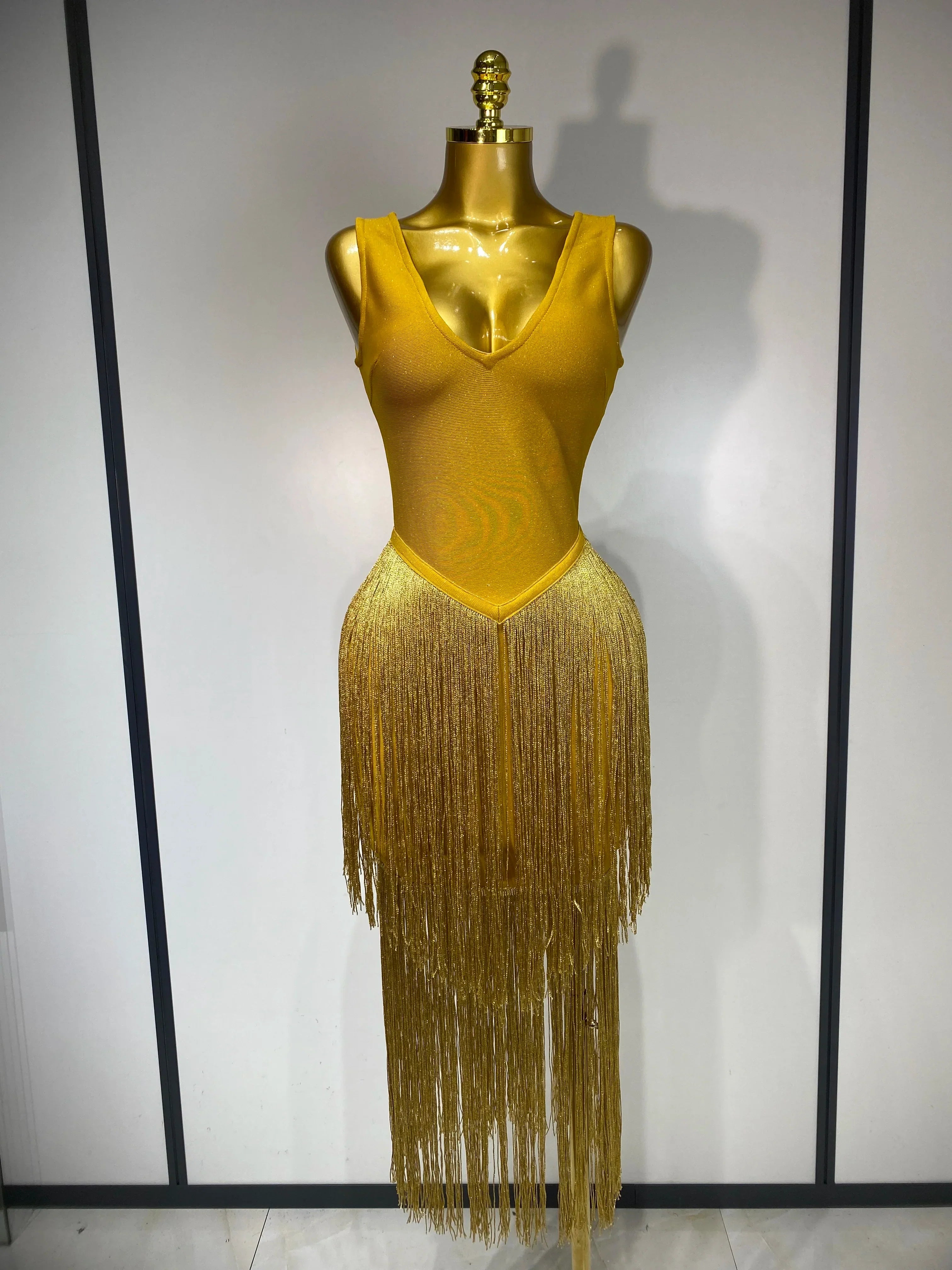 Sexy V Neck Yellow Tassels Women Prom Dress Sheath Sleeveless Party Gown Elegant Formal Luxury Birthday Club Dresses Gold