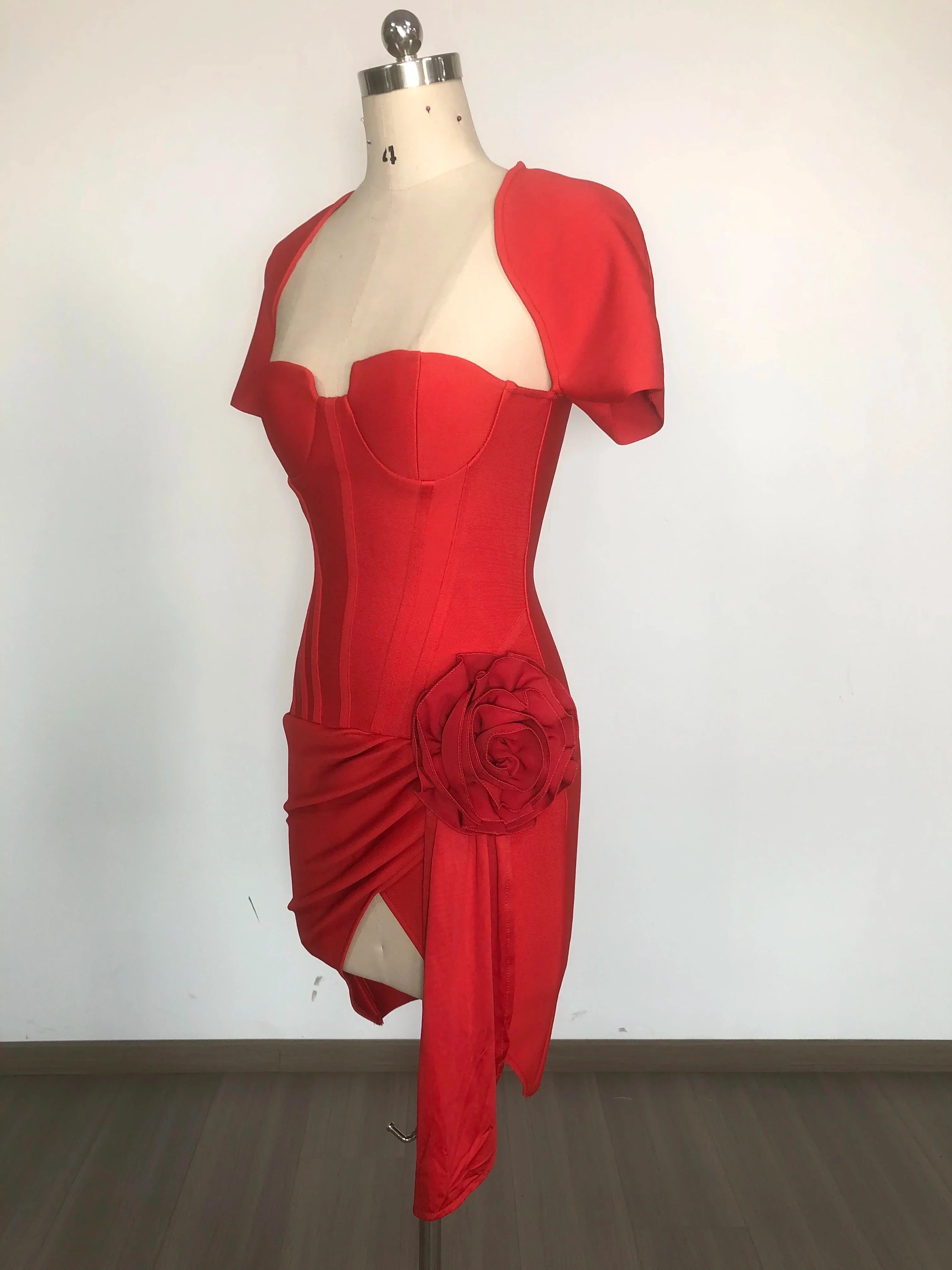 Celebrity TV Show Dress Women Sexy Short Sleeve Square Collar Bodycon Mini Bandage Dress Florals Evening Party Outfit Vestido
