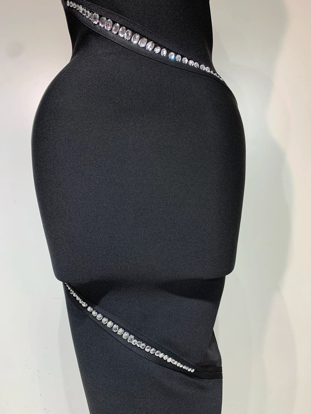 Women Celebrity Sexy Backless Halter Black Crystals Bandage Dress Knitted Elegant Evening Club Party Luxury Birthday Dress