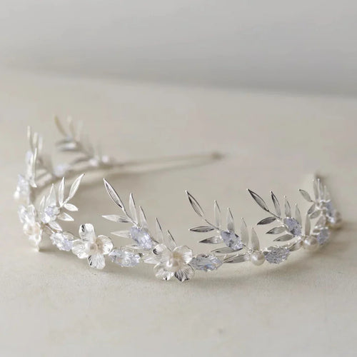 Bridal Hair Jewelry Pearl Crystal Tiara Headband Leaf Flower Headpiece For Brides Silver Color Headdress Wedding Accessories a