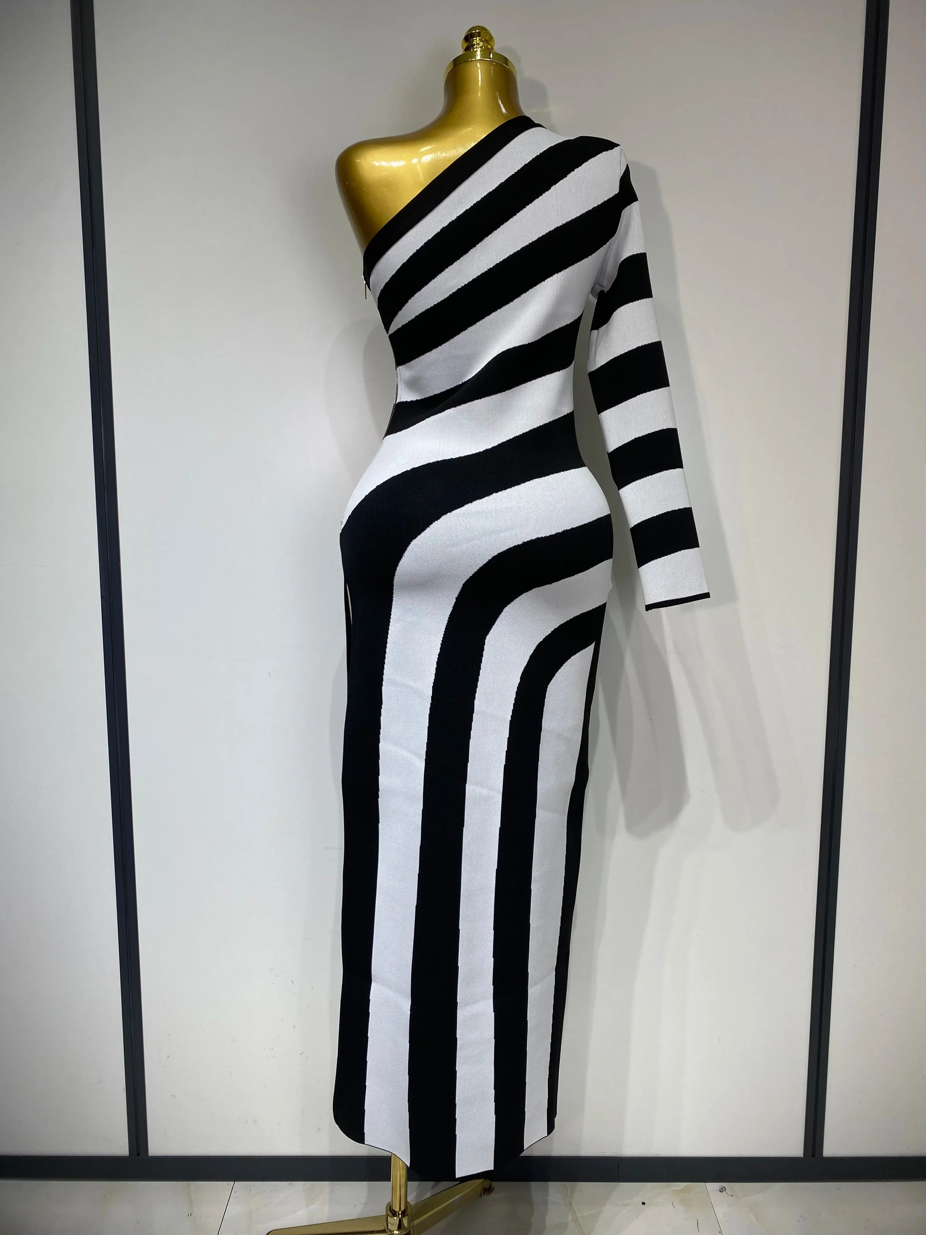 Luxury Birthday Dresses Women Sexy One Shoulder Striped High Split Jacquard Maxi Bandage Long Dress Elegant Evening Party Gown