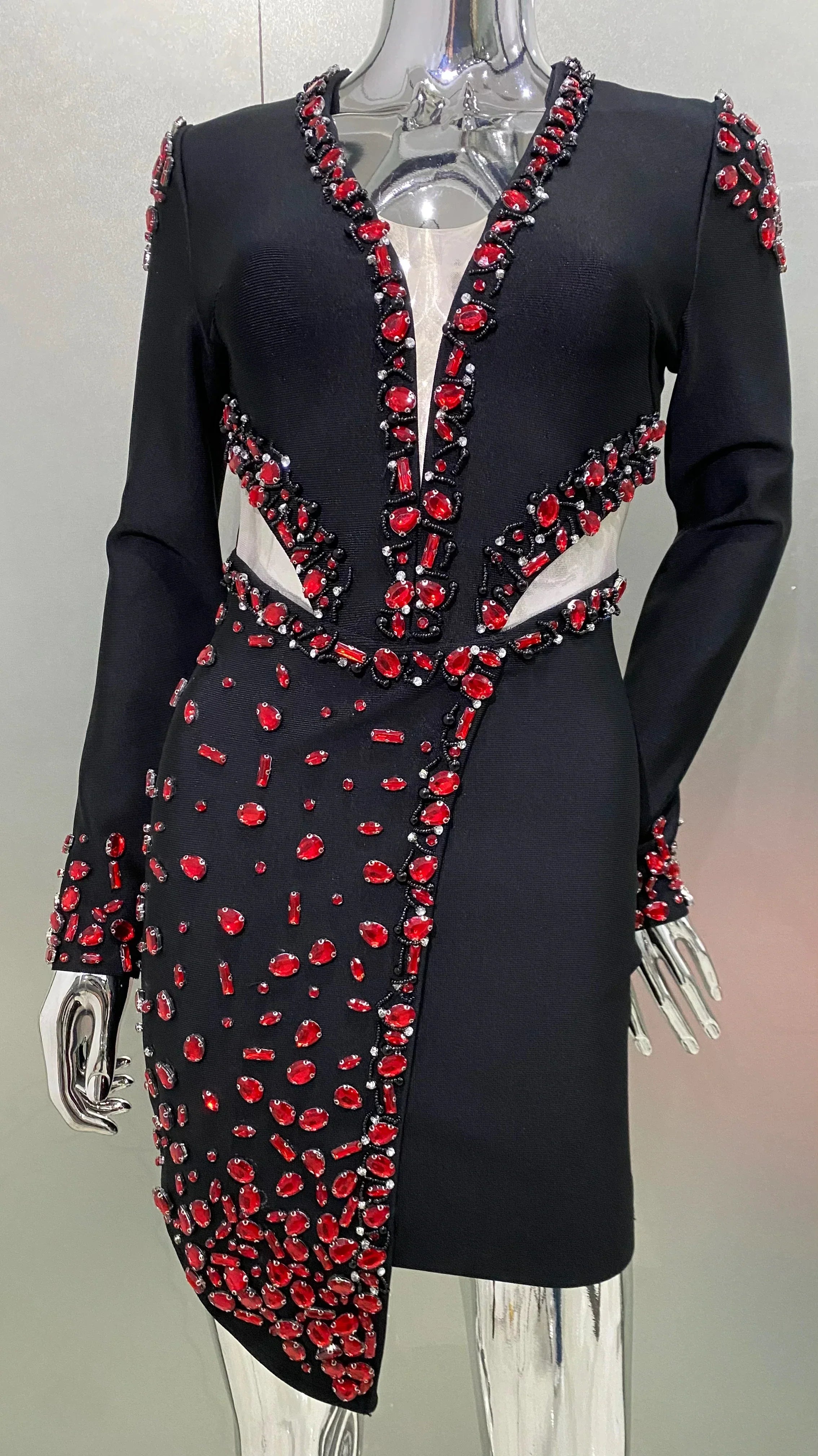 Red Diamonds Beading Sexy Hollow Out Black Mini Bandage Dress Luxury Woman Evening Party Dress Birthday Party Outfit