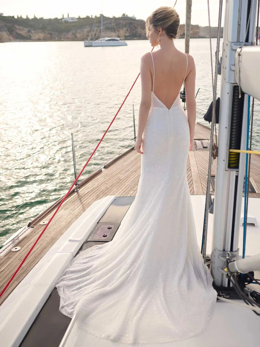 Super Sexy Beaded Modern Wedding Dress Satin Princess Gown Vestido De Novia Mermaid Bow Court Train Dress