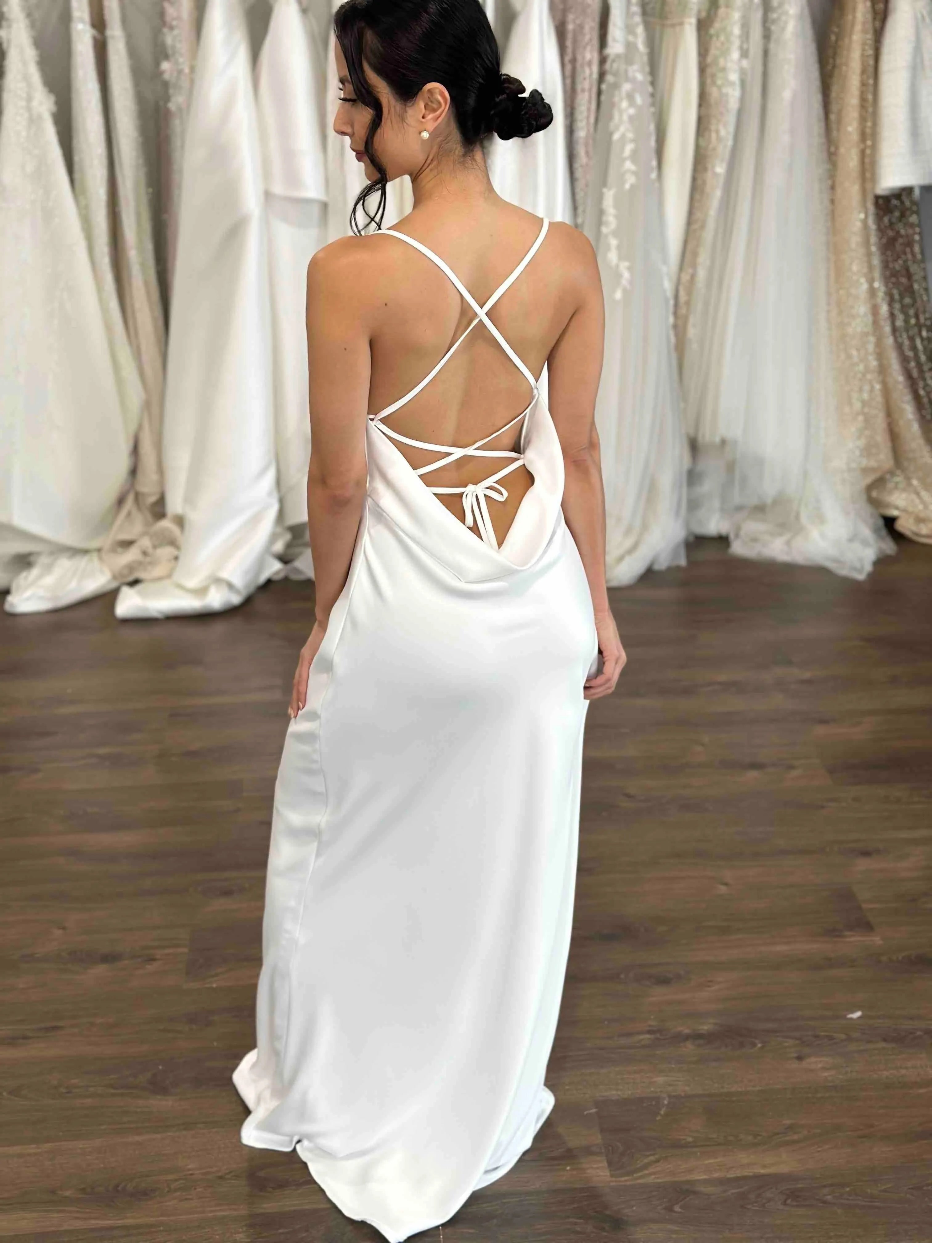 Pearl beaded lace detail with Adjustable straps Bridal Gown Vestido De Novia Satin Skirt Bow Wedding Dress Court Train Dress